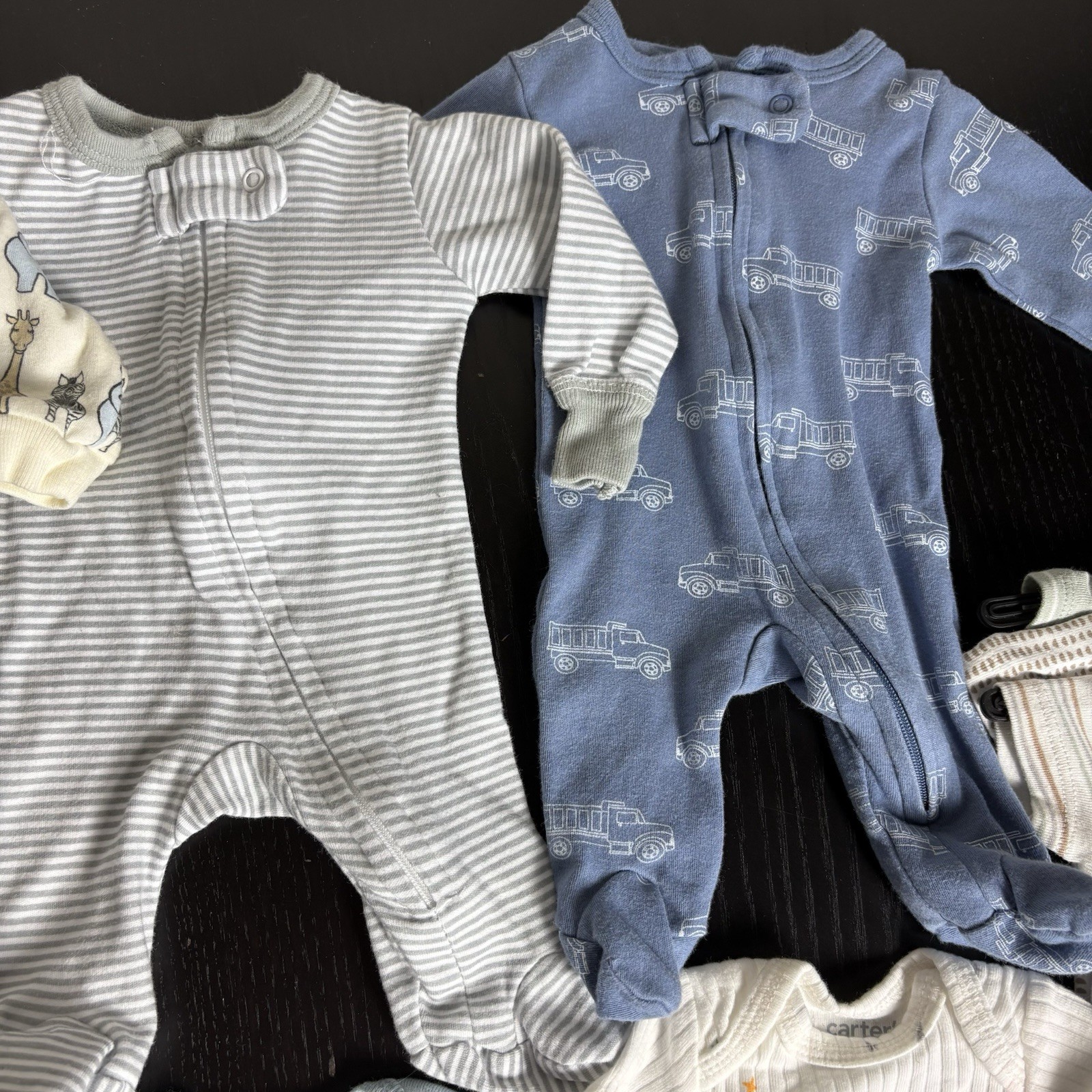 PREEMIE Baby Boy Clothes/Clothing Lot One-Piece Sleepers Outfits Gowns Carters +