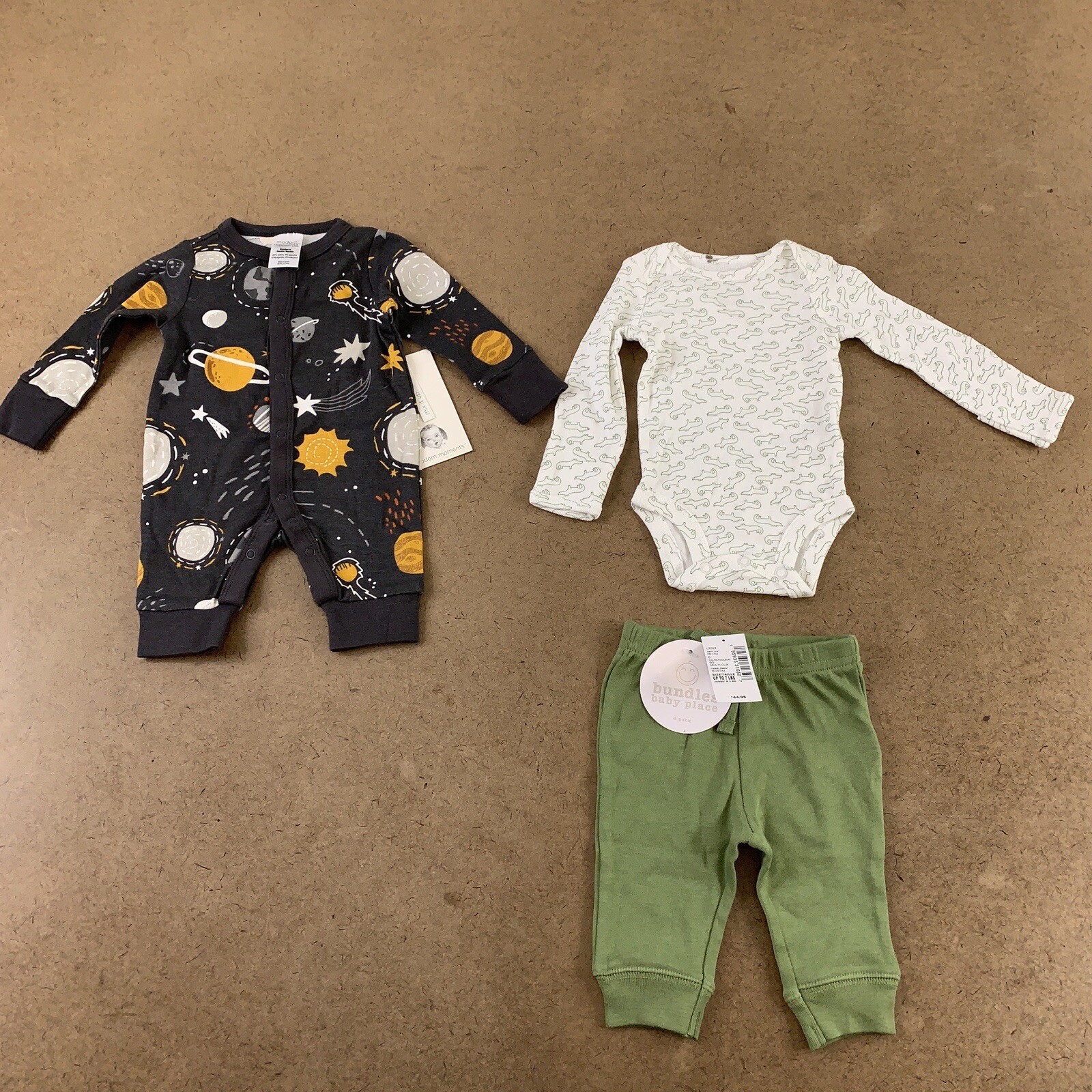 Newborn Baby Modern Moments One Piece Carter’s Bodysuit Bundles Joggers NWT
