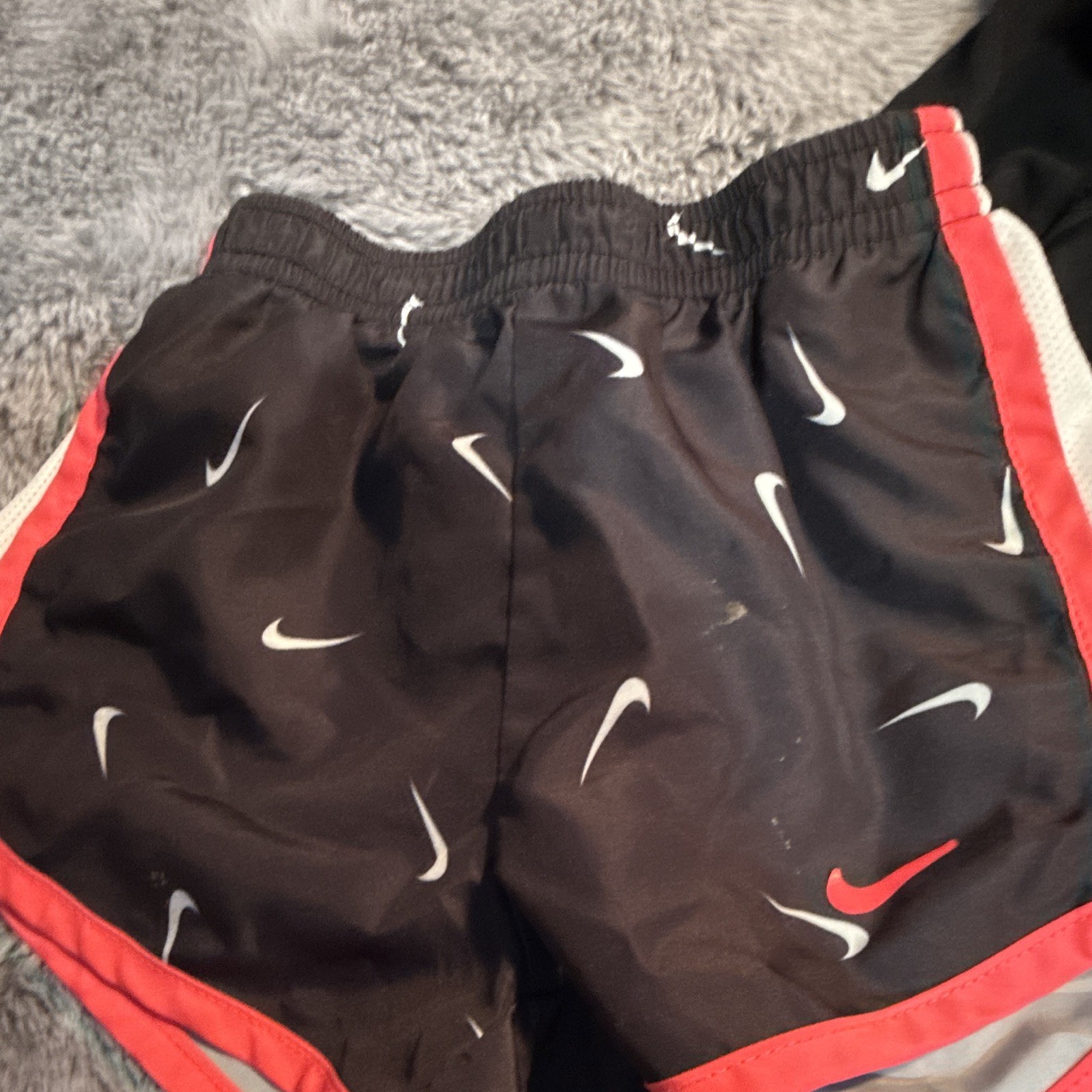 Nike Dri-FIT 24M 2-Piece Long Sleeve Bodysuit & Shorts Set Black/Red