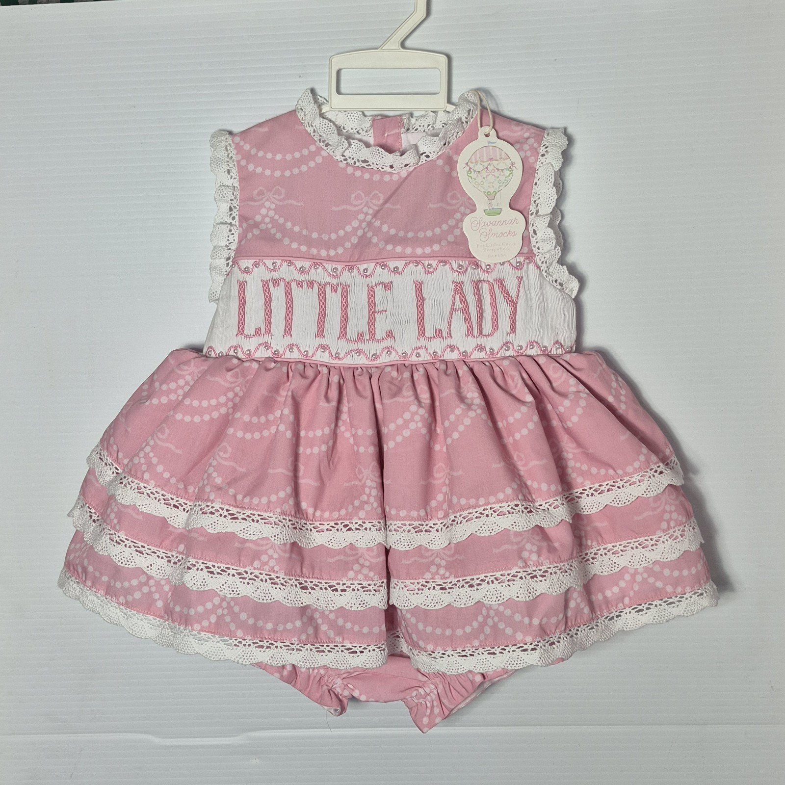 New Boutique Savannah Smocks Two Piece Bloomer / Short Set Size 2T Bows Lace