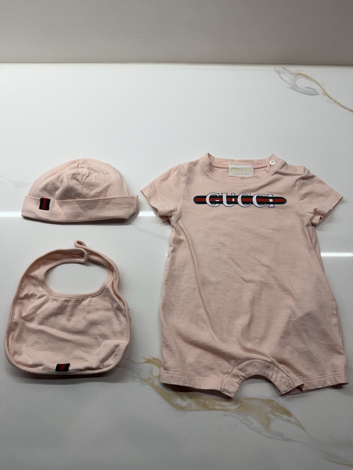 Gucci Baby Cotton Logo Romper, Hat & Bib Set Pink 0-3 Months Jersey 3 Piece