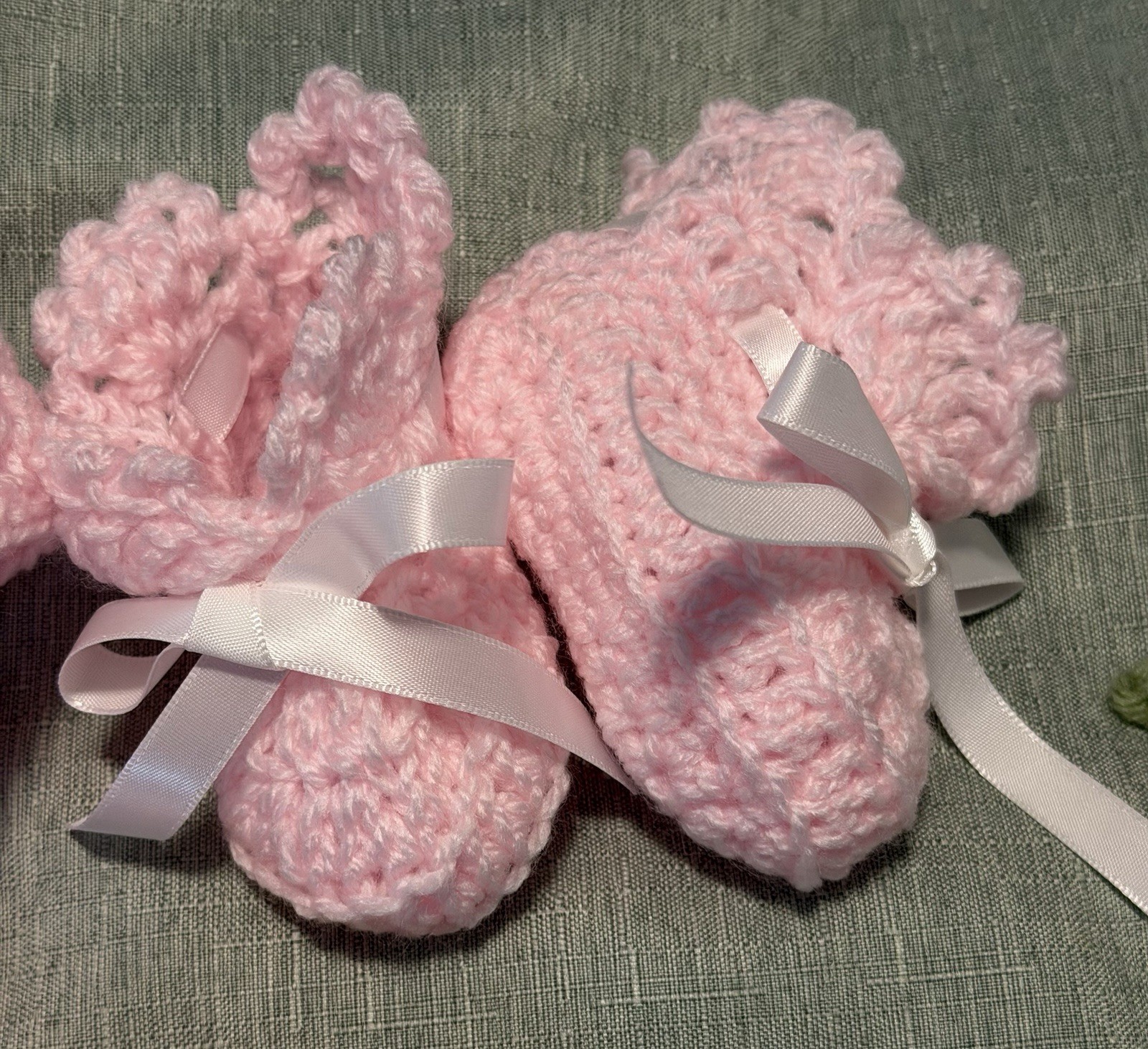 Handmade Newborn Crochet Pink Sweater Hat Booties 3pc Set Bow Button