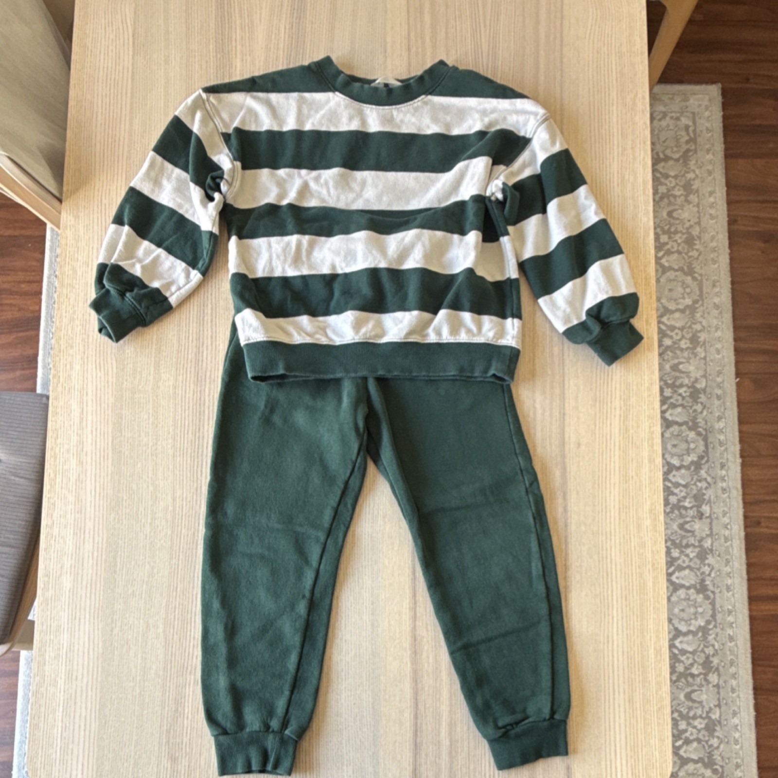 H&M Green White Striped Sweatshirt & Pants Set US 6X/7 & 8 Unisex Casual