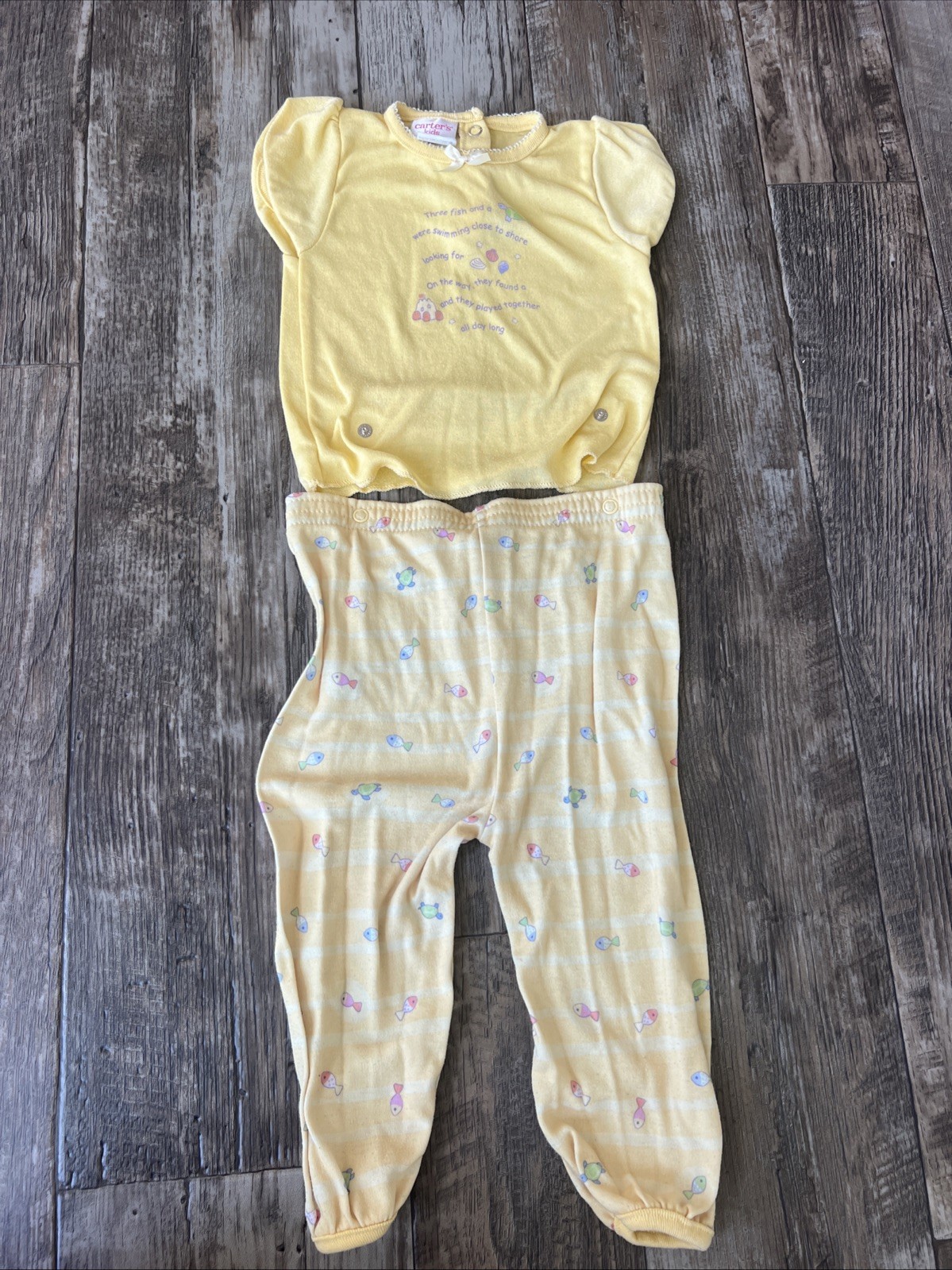 Carter’s Vintage Size 2t Girls 2 Piece PJ Set Snaps Together Pajamas Beach Fish
