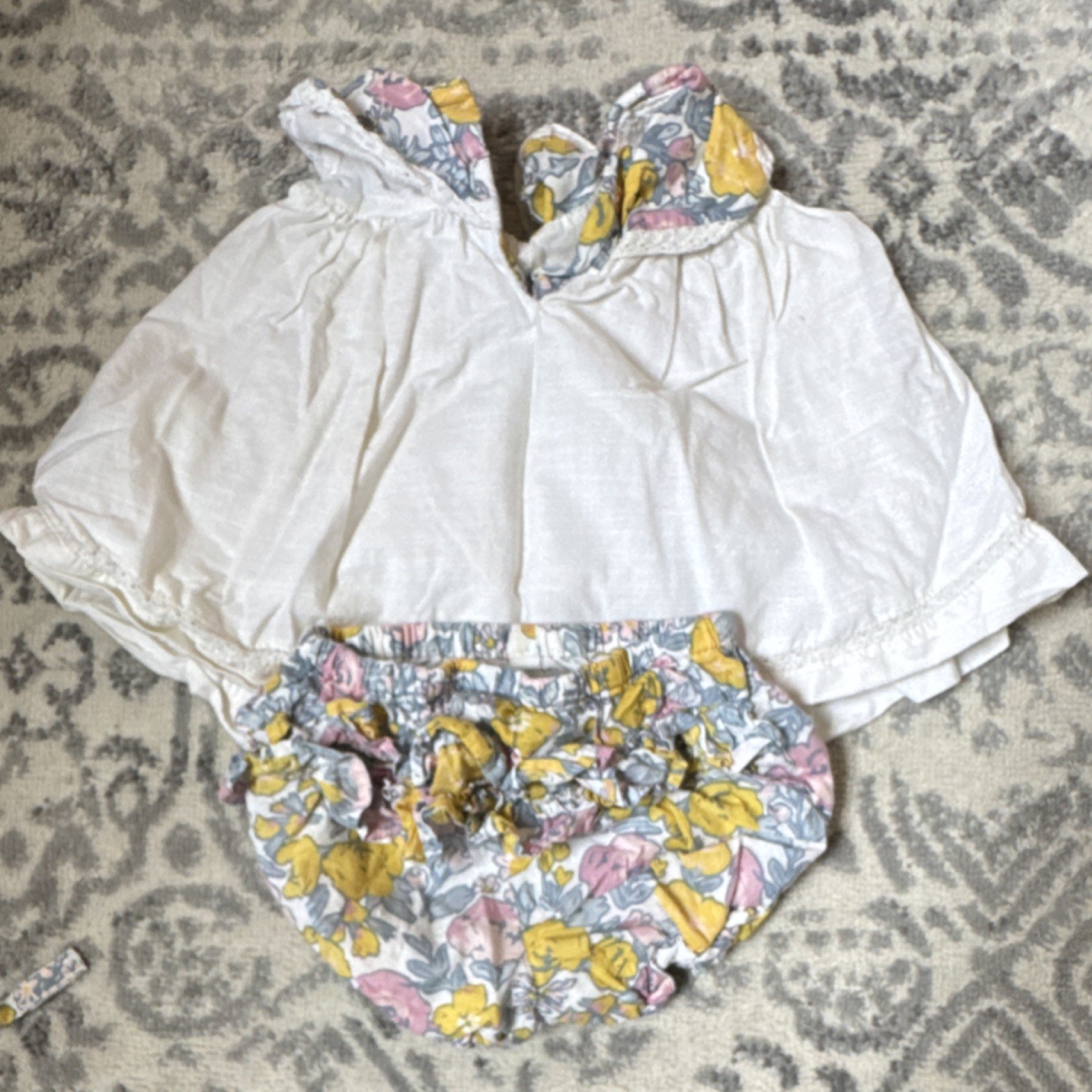 Rachel Zoe 12M Floral Cotton Dress Set White Yellow Pink Bloomers Hat Unisex