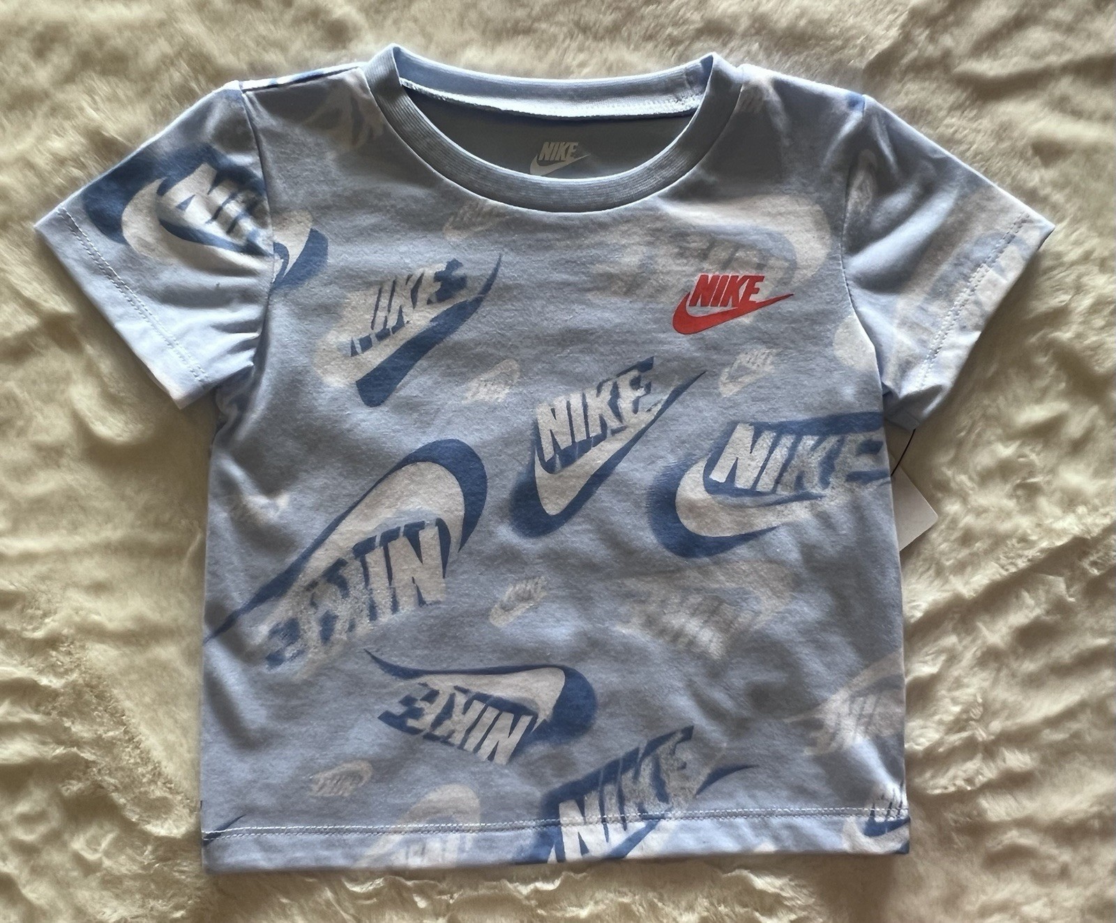 NIKE Sportswear Baby Boy’s Shirt and Shorts Outfit, 2-piece set