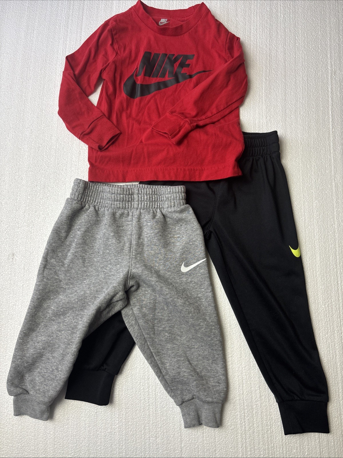 Nike Boys 2T 3T Lot Grey Joggers Black Track Pants Poly Red Long Sleeve