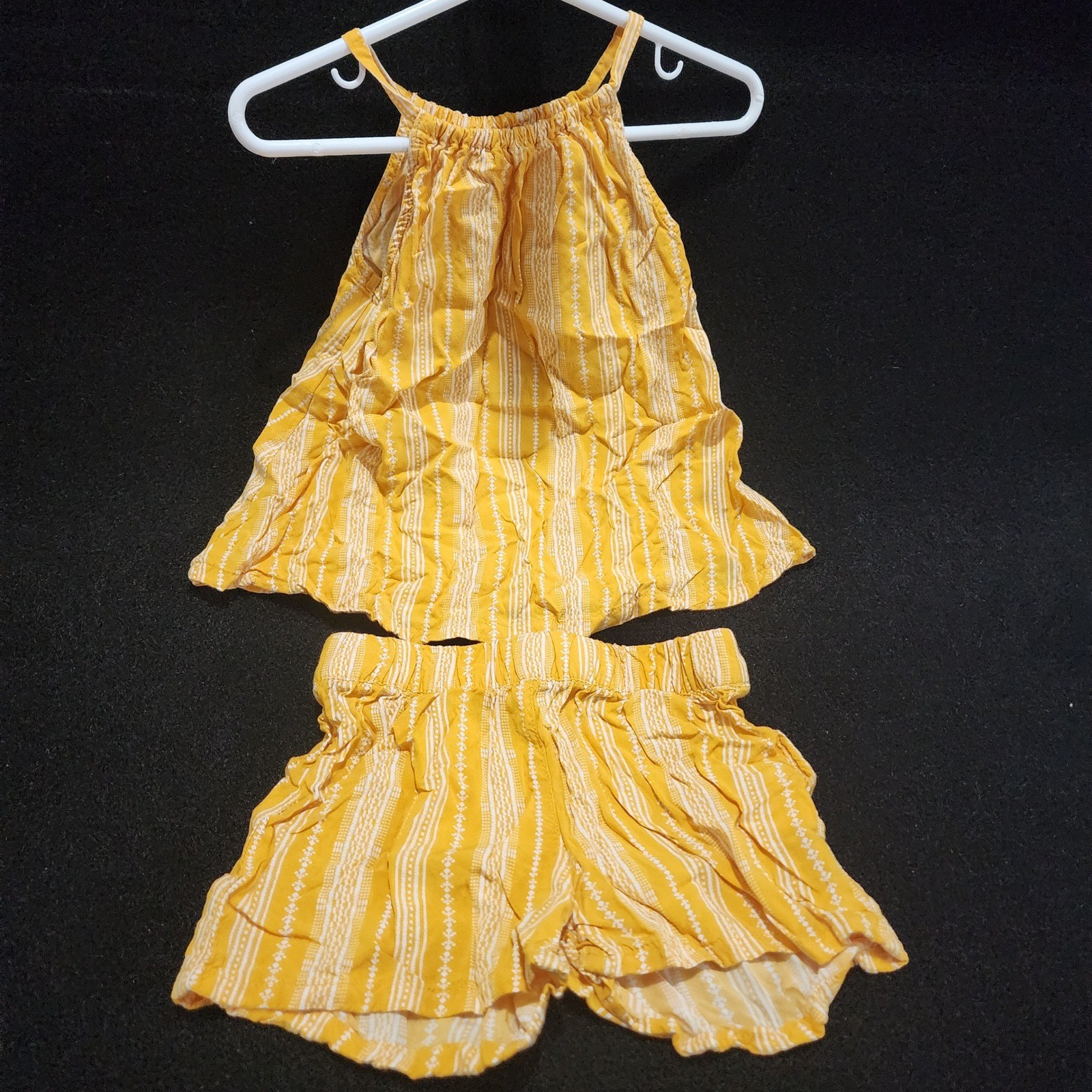 Old Navy Toddler Girls Mustard Yellow Geometric Stripe Halter Top Shorts Set 3T