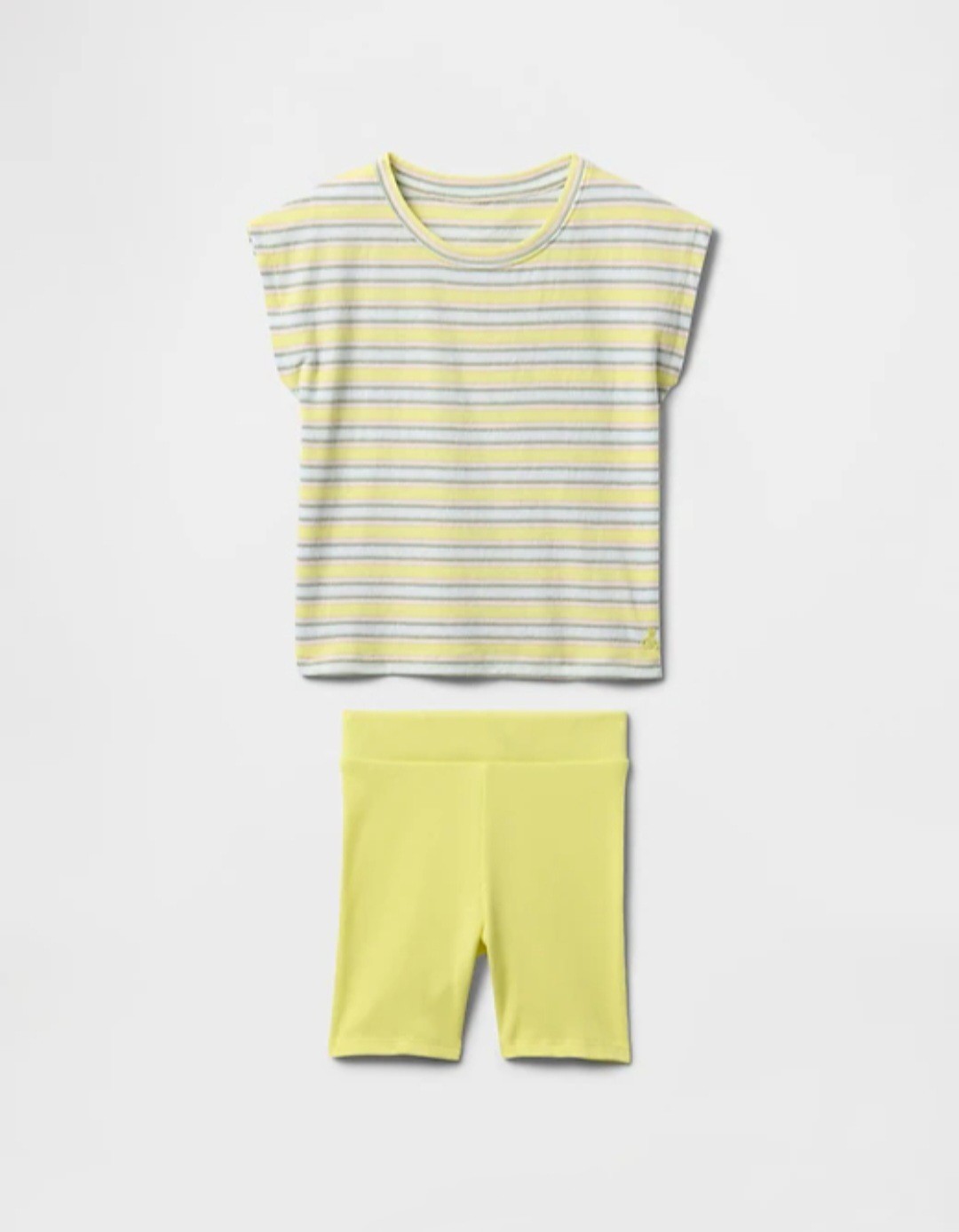 NWT Baby Gap Toddler Girl’s Organic Shirt And Shorts Outfit Set Size 4T, 5T