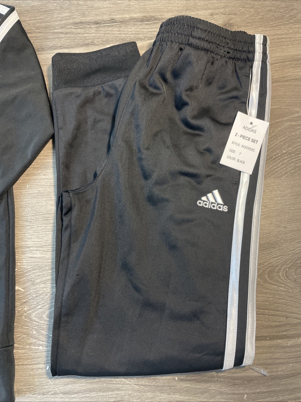 ADIDAS Boy’s Tricot Tracksuit, Jacket/Joggers Outfit, 2-piece set 7Y NEW