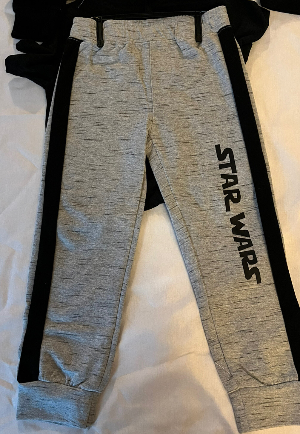 New Disney Star Wars Grodu 3 pc set Hoodie Jacket T-Shirt and Long Pants Size 3T