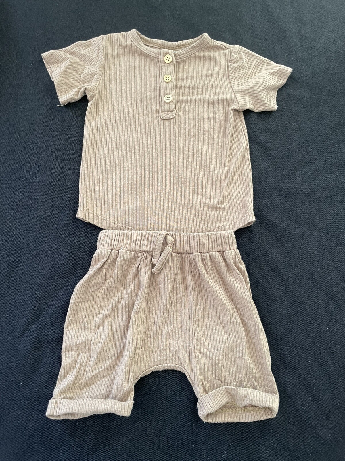 Kate Quinn EUC Light Brown Ribbed Modal Knit Henley Sh Sl Top & Shorts-6-12Mos