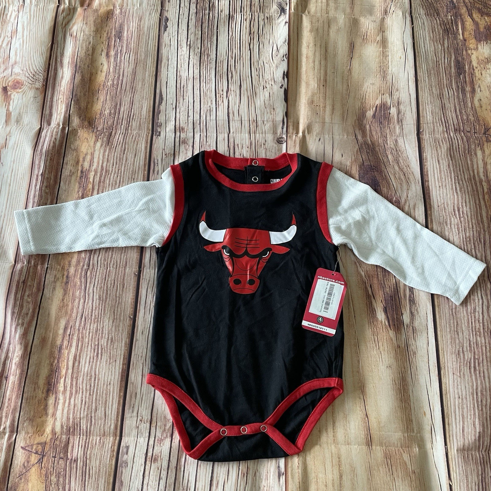 NEW Chicago Bulls Baby Outfit 12M Long Sleeve Outfit One Piece Sleeves NBA