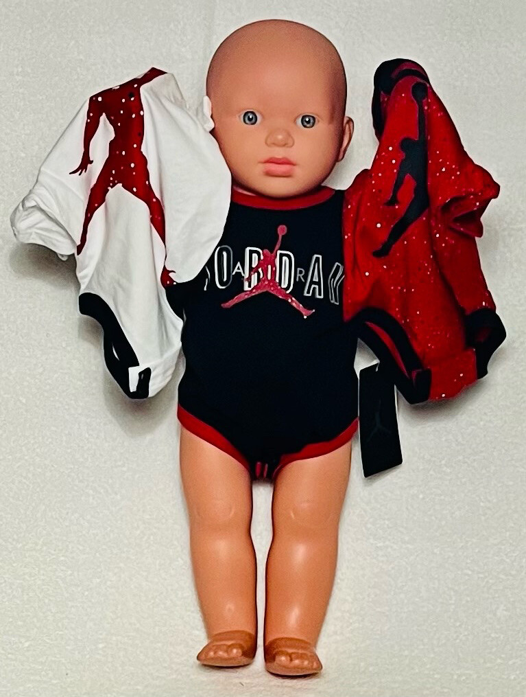 NEW AIR JORDAN BABY Boys 5Pc GIFT Set: 3Bodysuits & 2pair of Booties 0-9 Months.