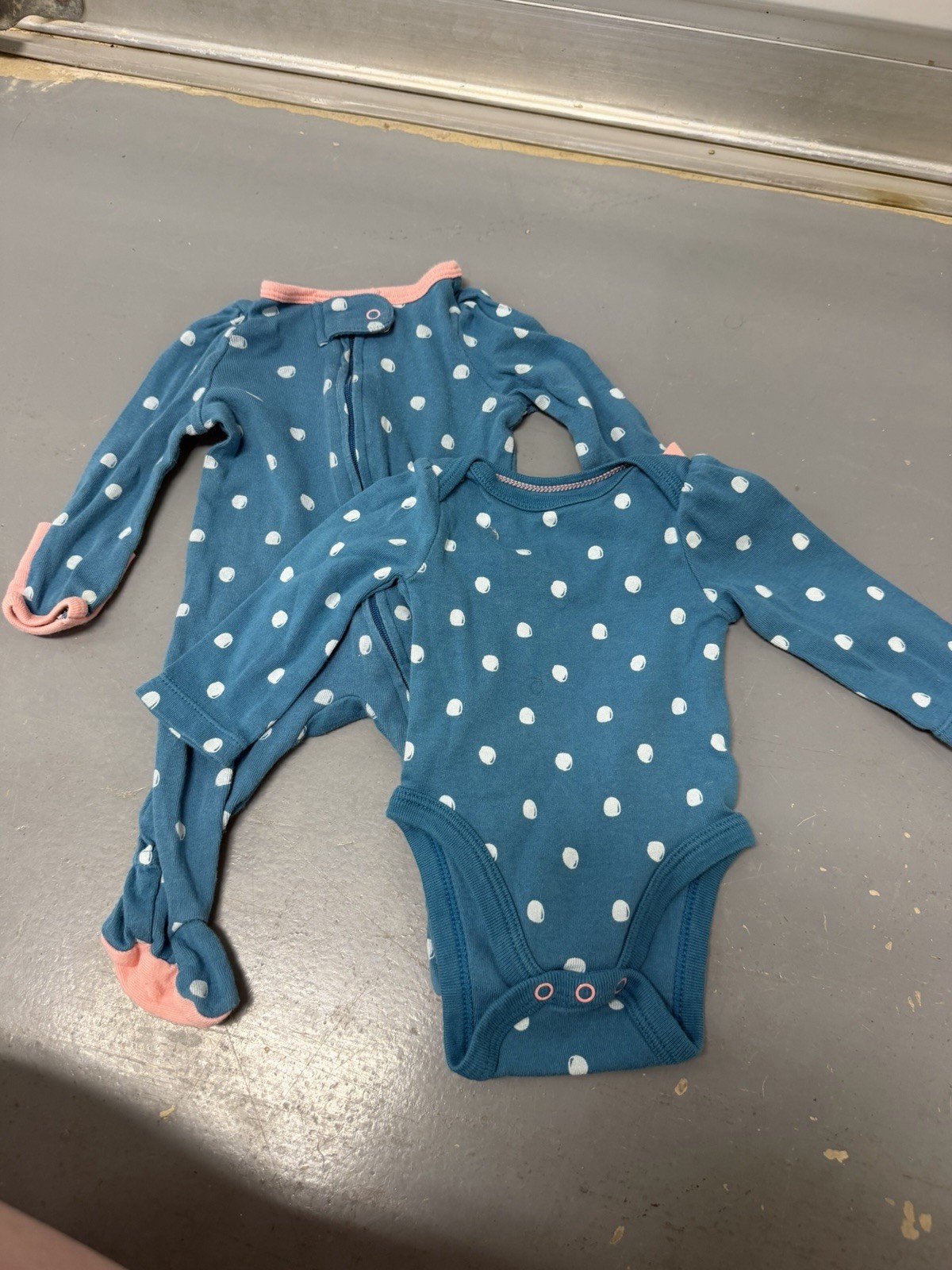 Blue/White Polka Dot Long Sleeve Baby Bodysuit & Sleeper 2-Piece Set