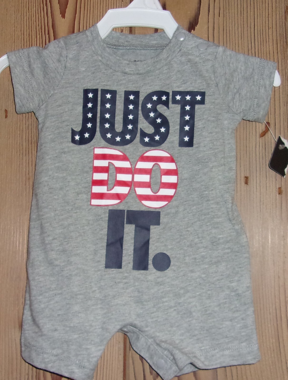 NIKE Boy’s “JUST DO IT” Bodysuit Patriotic in Gray Size: NEWBORN NWT $25