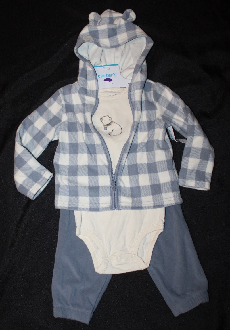 New boys CARTERS 3 piece set – Hoodie, pants & bodysuit Size 18 months
