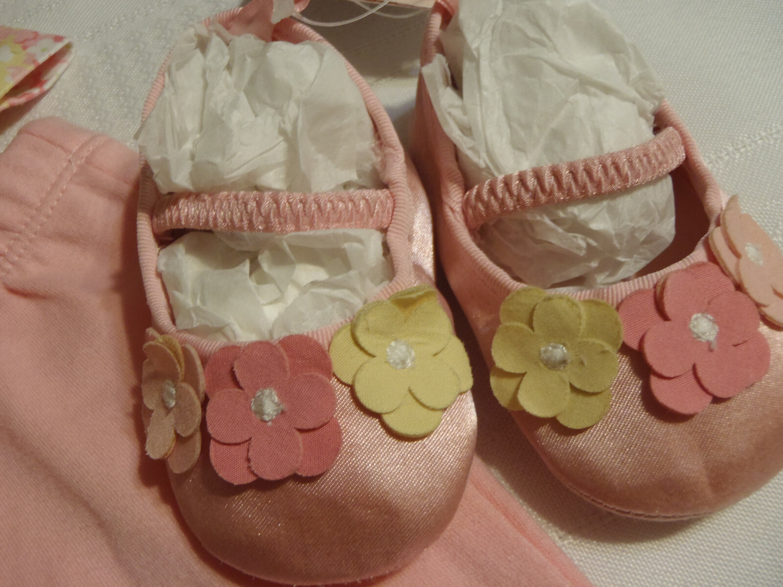 GYMBOREE Petite Petals 3-6 Month Pants Hat 6-12 Month Bodysuit Outlet Bib Outfit