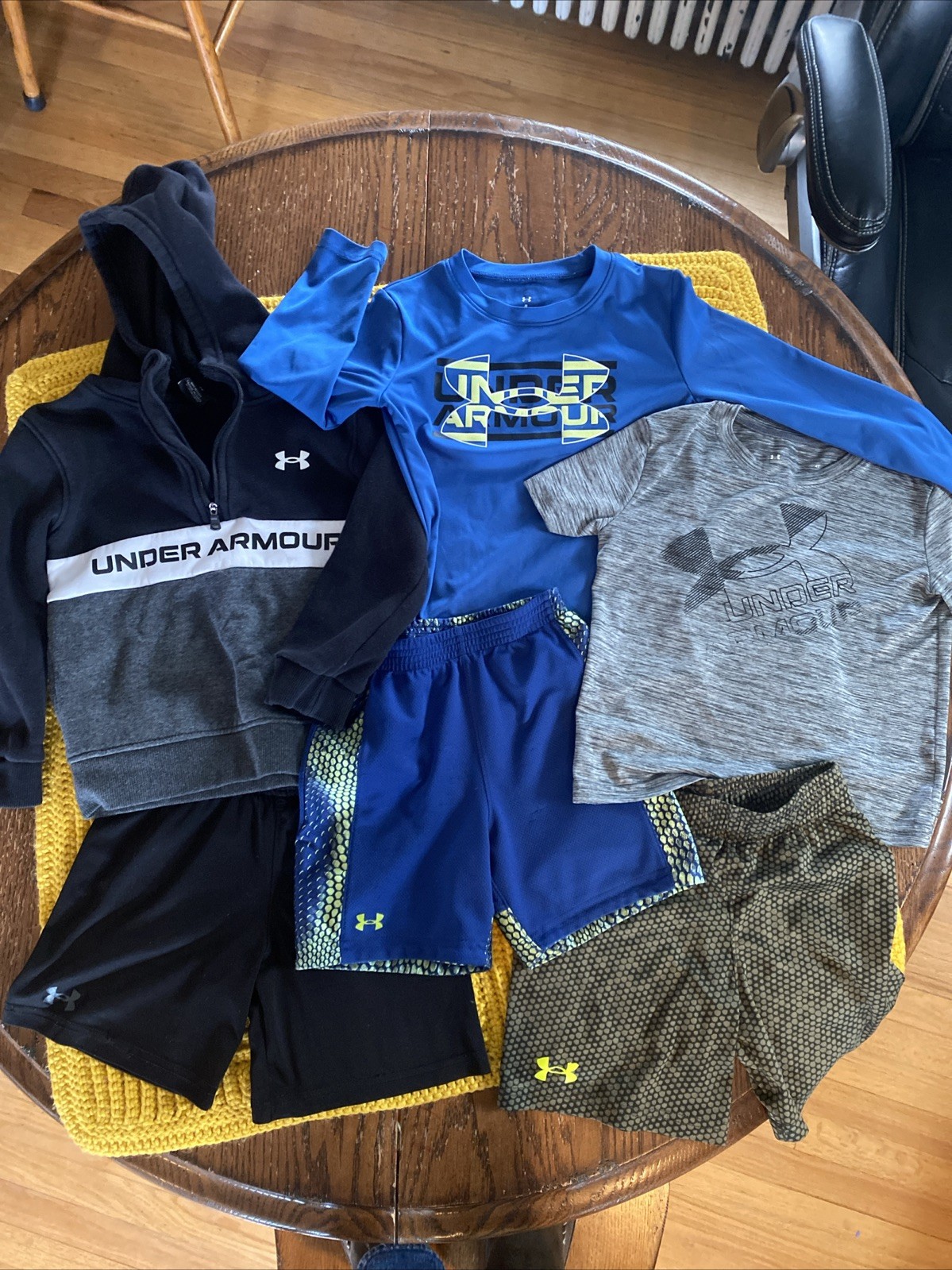 Lot of six Items: UNDER ARMOUR BOYS SIZE 4T CLOTHING, Hoodie, Shorts, Shirts