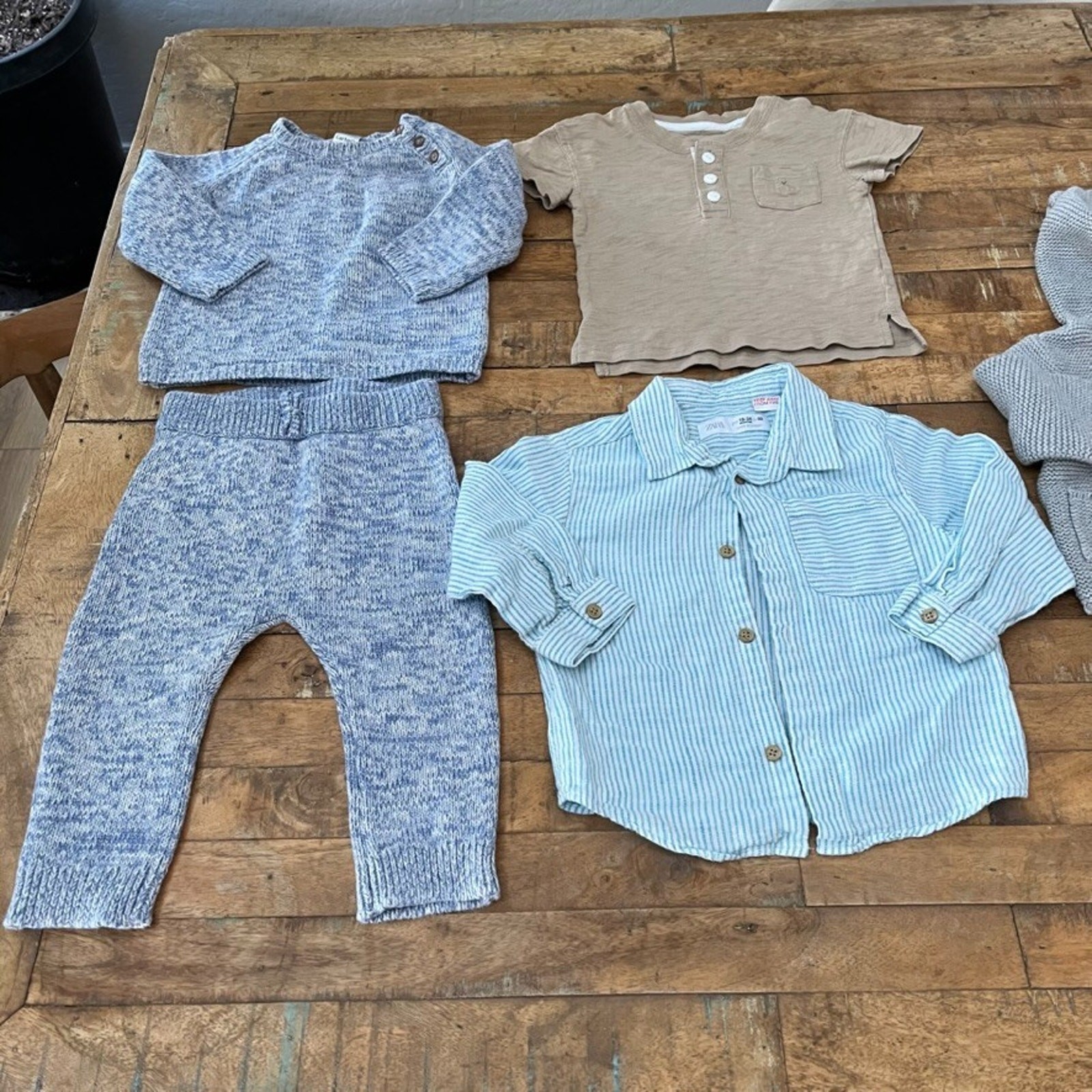 Lot of 5 Baby Clothes Sizes 6-18 Months Gap, Carters, Zara