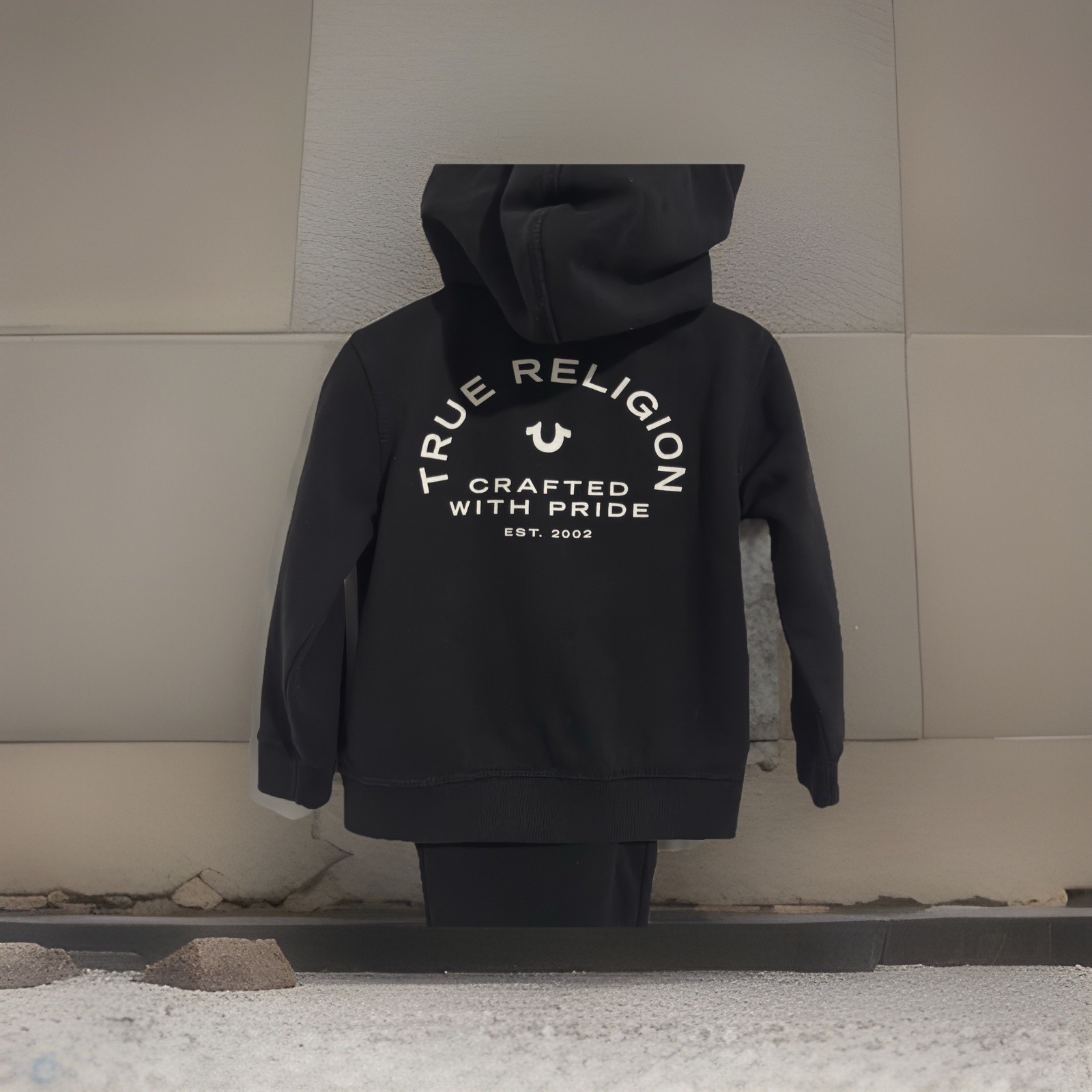 Size 2T – True Religion Hooded Sweatsuit Black