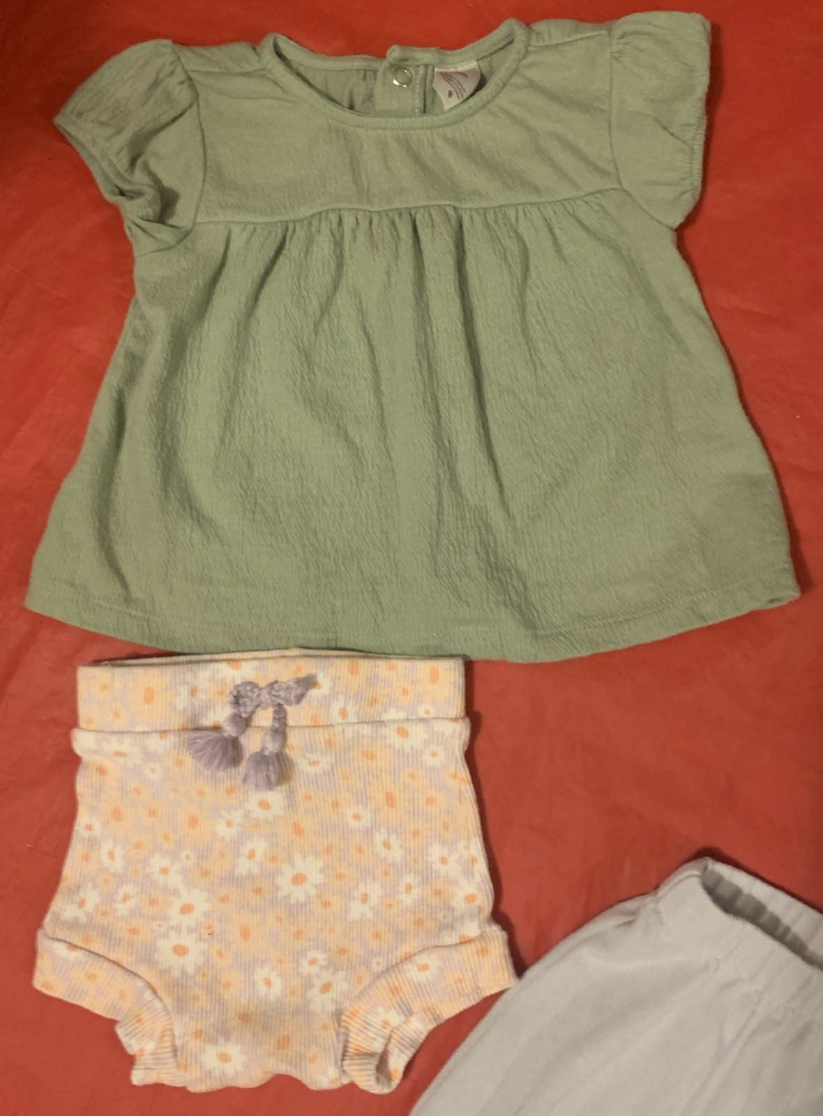 Girl’s 5 Piece Lot Top & Shorts (2) 1-pc & (1) Pant Size 12 Month Lot #1628