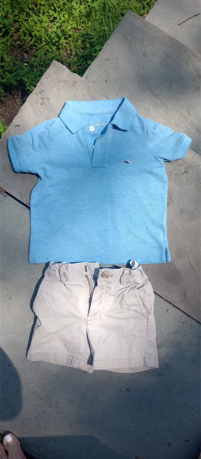 Vineyard Vines Toddler Boys 2pc Outfit Blue Polo Shirt & Khaki Shorts 2T