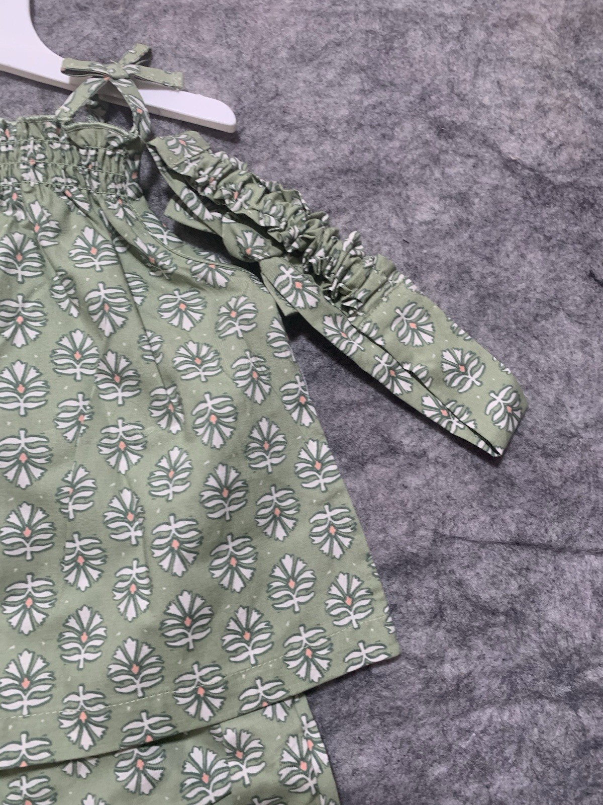 Carter’s Size 12M 3 Piece Set Dress Bloomers Headband NWT Green Floral 0462