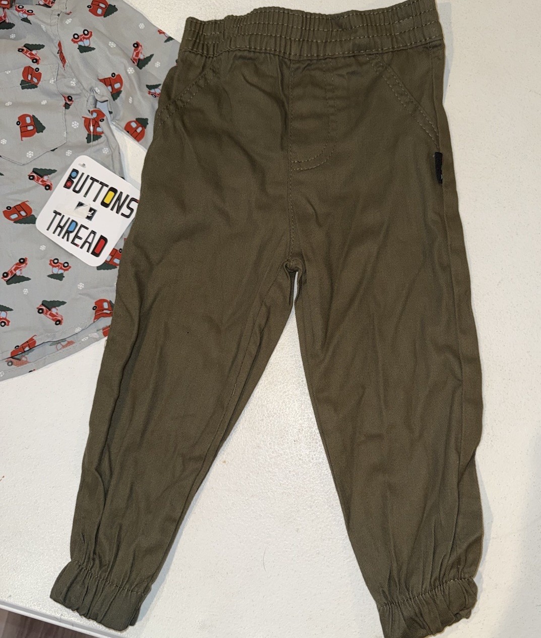 NWT Boys 2-Piece Holiday Set – Buttons & Thread (Size 2T)