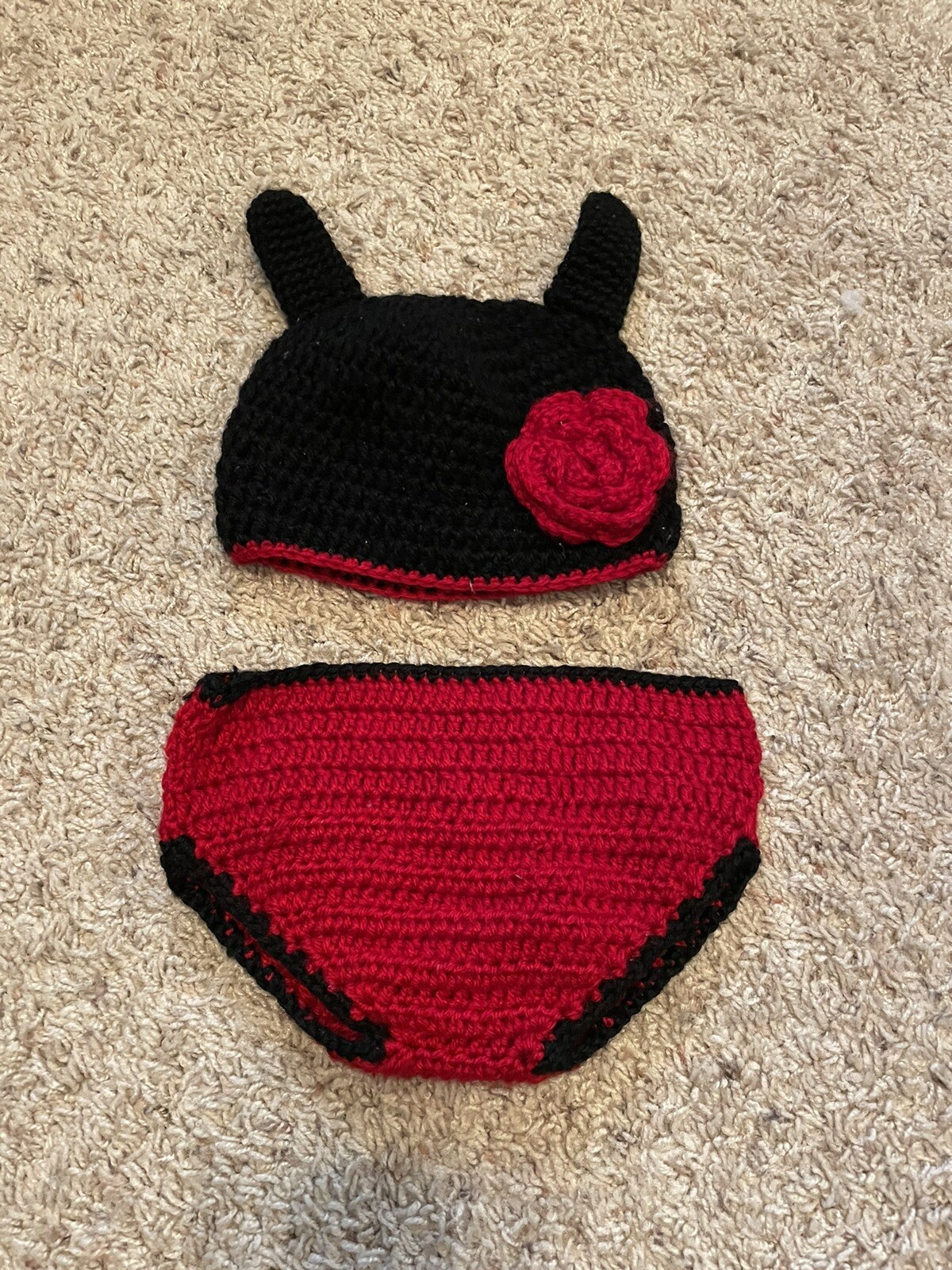 baby girl size 0-9 month lady bug crochet/knitted photo photography prop