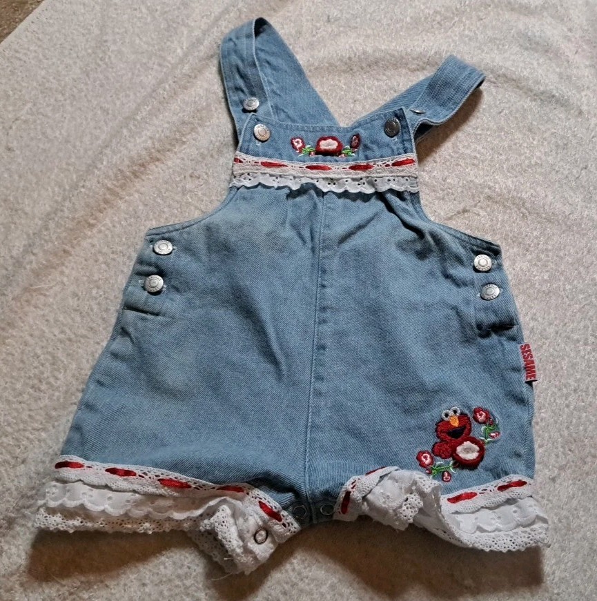 2003 Y2K Sesame Street Girls Children 18M Elmo Overall Shorts Floral Lace