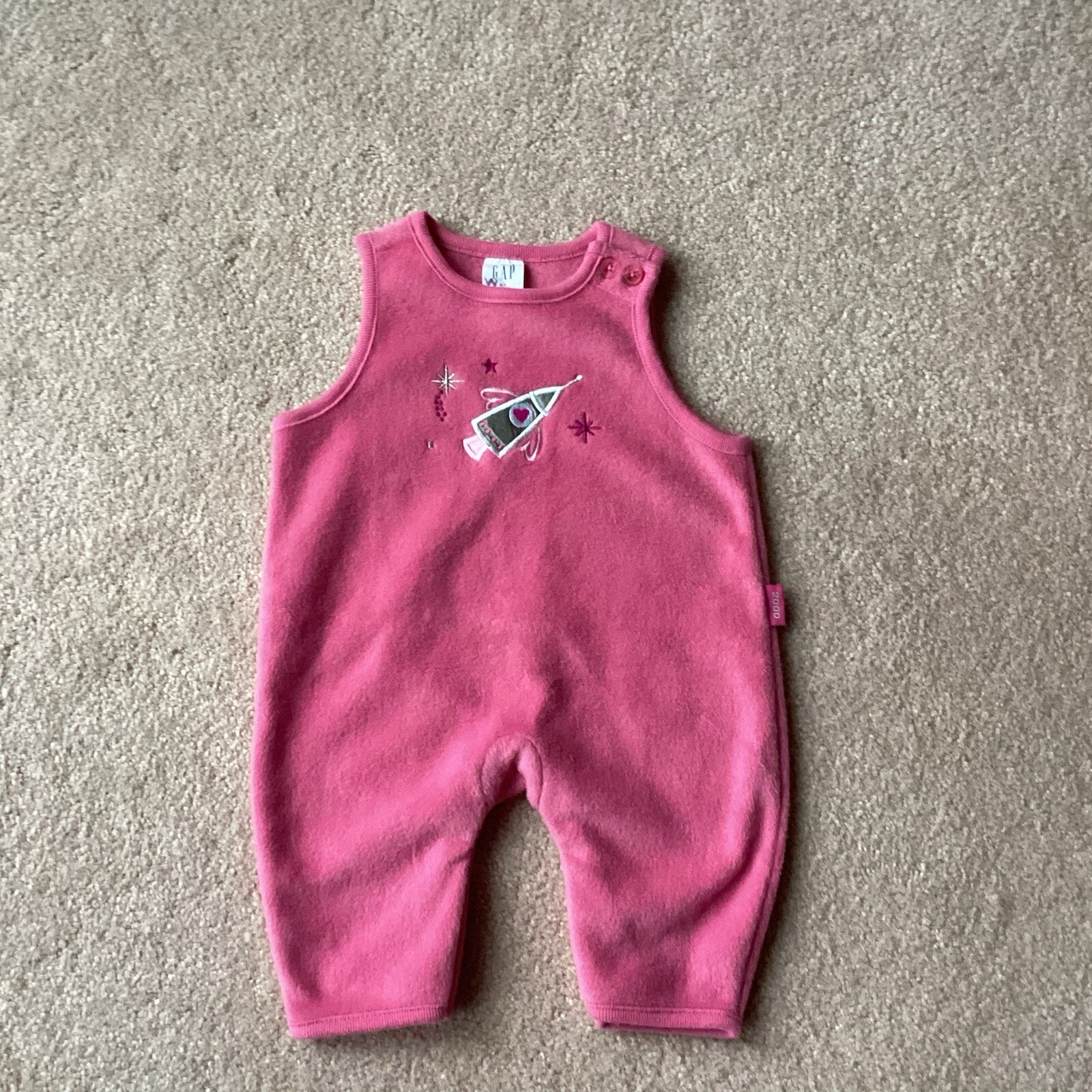 BABY GAP ONE PIECE OUTFIT, 0-3 MONTH, PINK WITH ROCKET, FLEECE, BUTTONS AT TOP