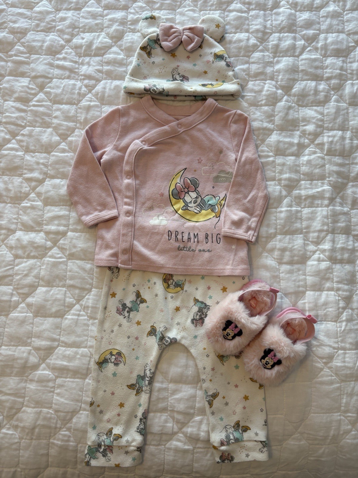 Disney Baby Minnie Mouse Dream Big Pajama Set + Hat & Slippers 6-9M