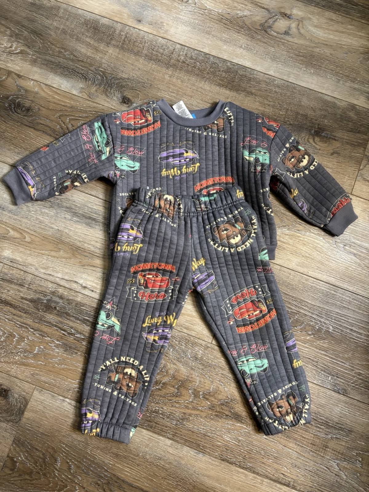Disney Pixar Cars Mater Lightning McQueen 2T sweats Set Gray Multicolor