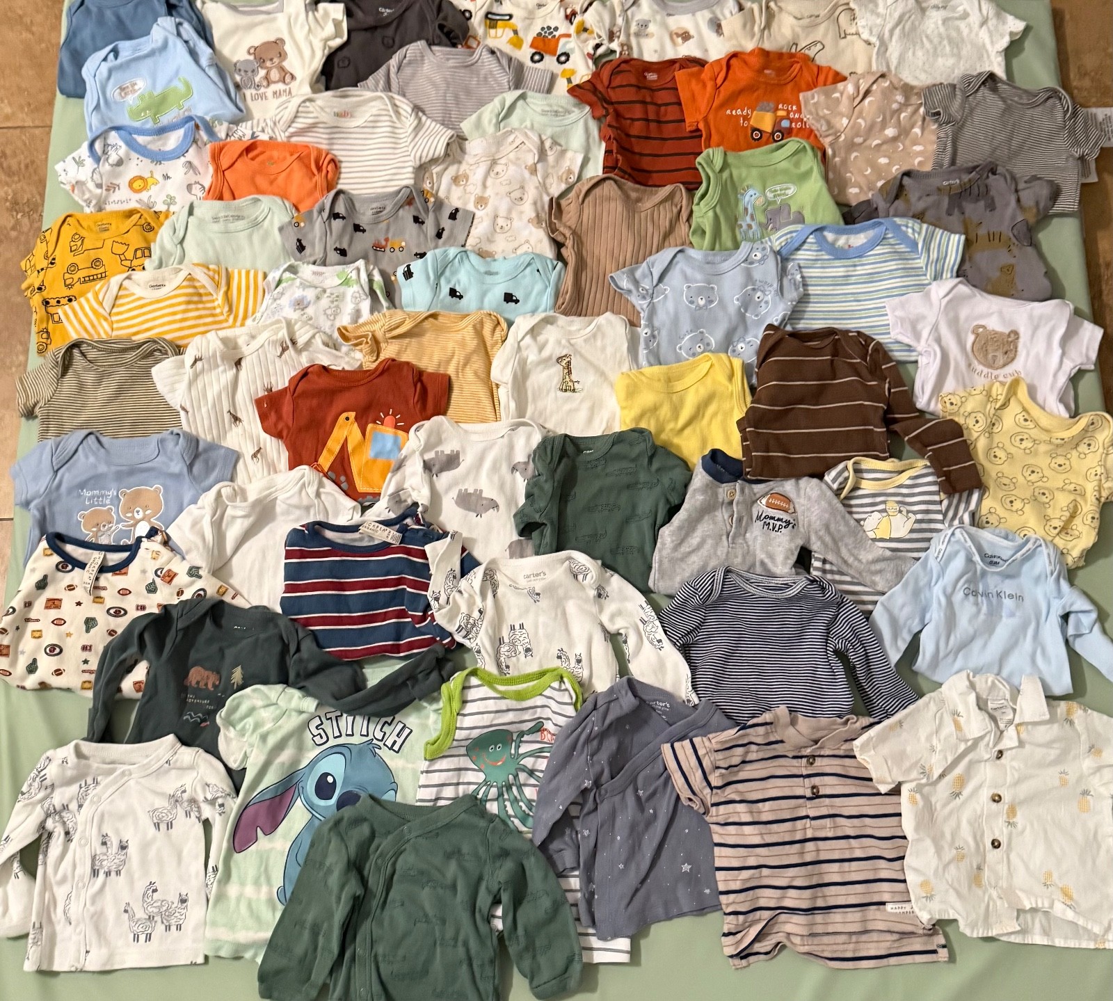Lot Of 99+ pieces Baby Boy Clothes Size 0-3 Months Mixed Brands