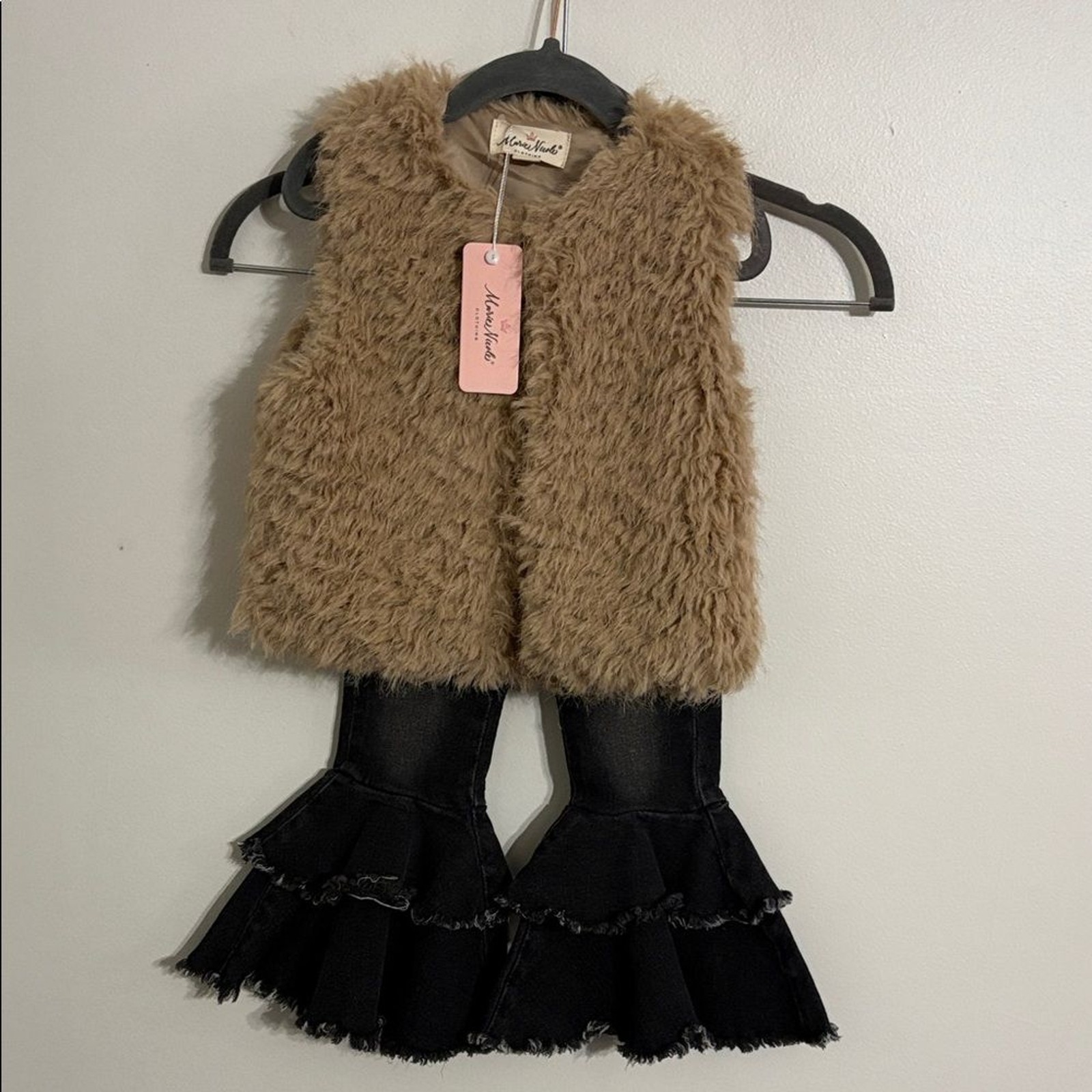 Marie Nicole Boutique Brown Faux Fur Vest with Black Ruffle Pants NWT SIZE 2