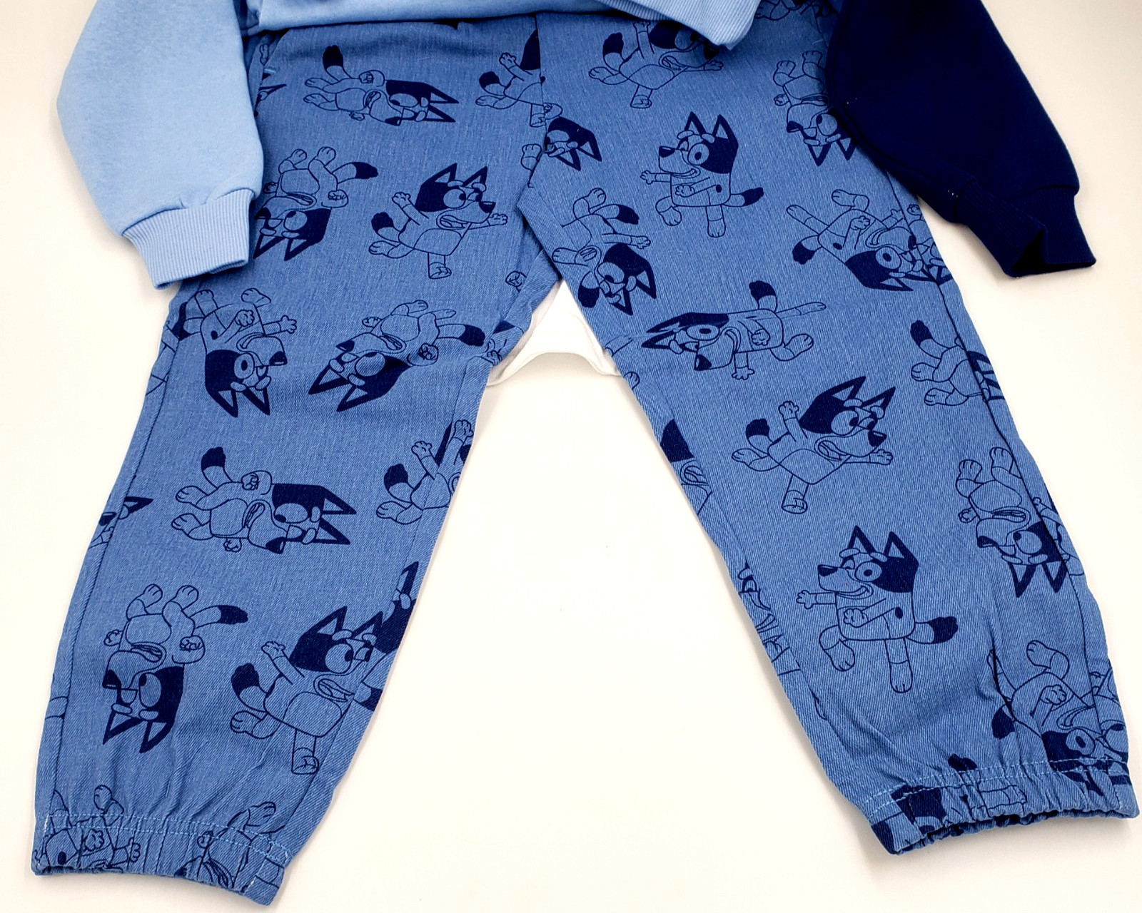BLUEY KIDS CHARACTER 3-Piece DENIM SET jeans sweatshirt T-Shirt SIZE 5, 6, 7 NEW