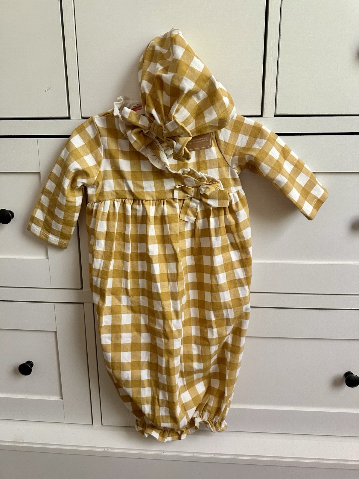 Mudpie – Adorable Mustard Checkered Take Me Home Set – BNWT!
