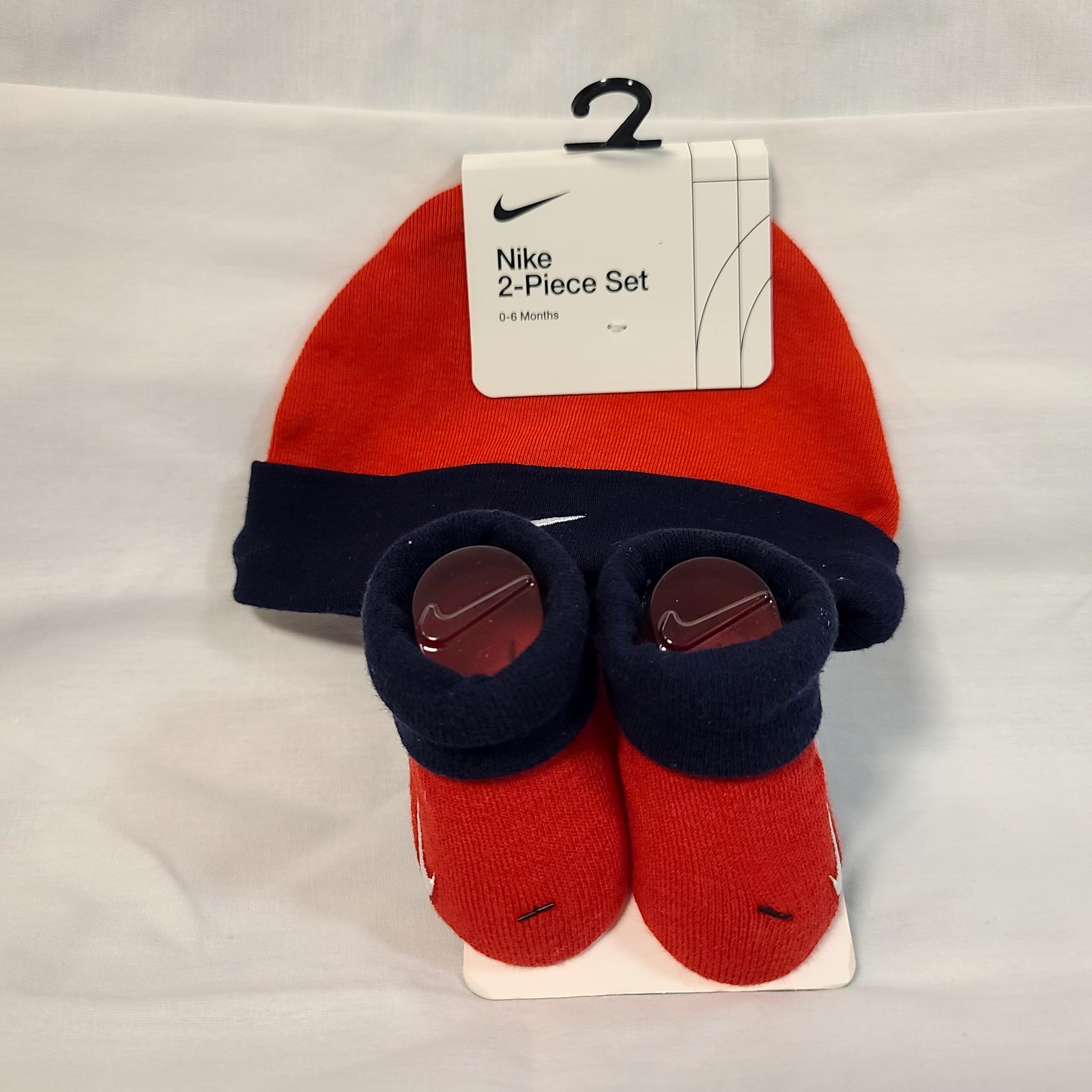 NWT 0-6 MO. Nike 2-Piece Set Baby Hat/Cap And Booties Swoosh