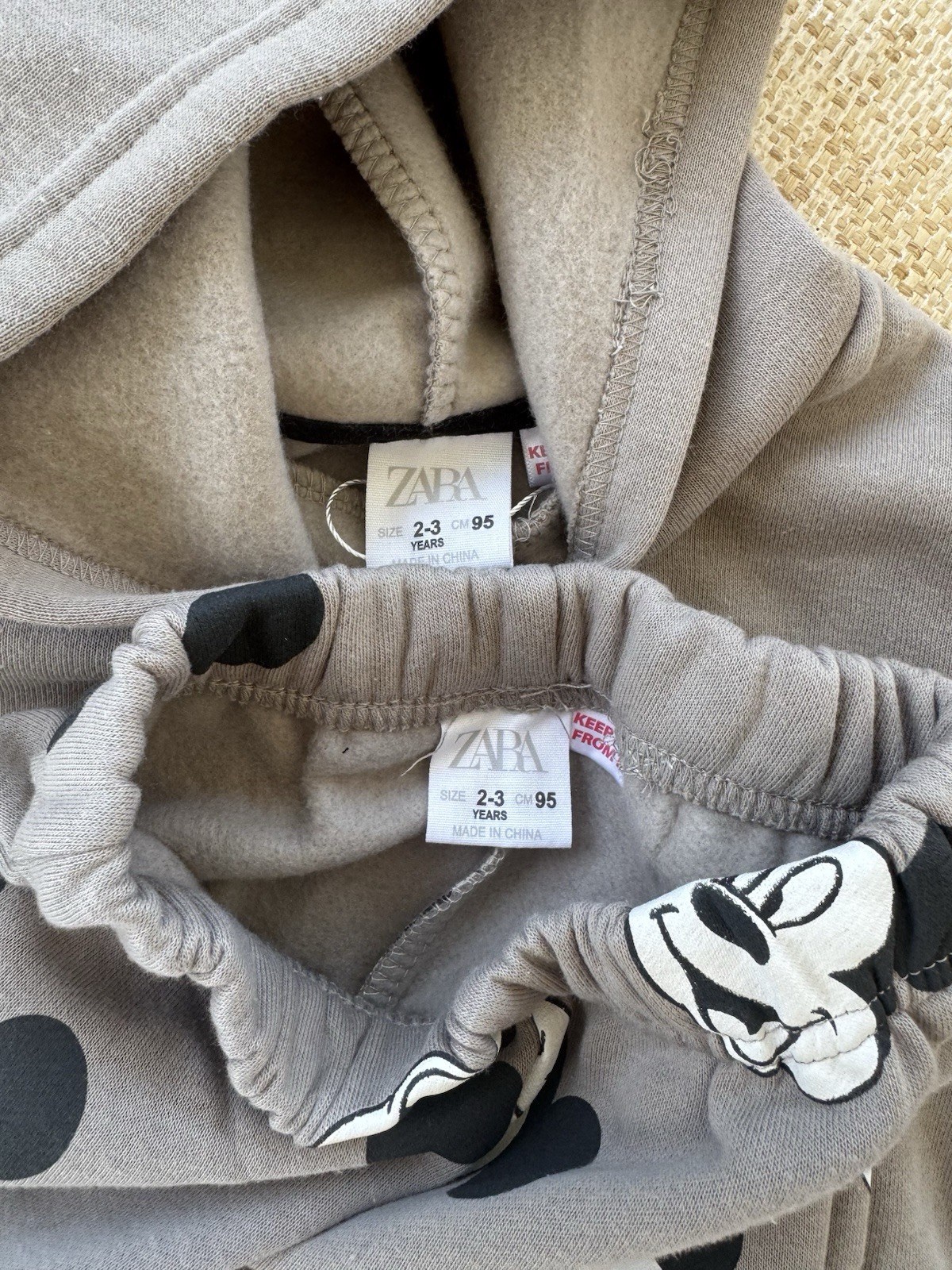 Zara Mickey Mouse DisneySweatset 2T 3T Toddler Tan Sweatpants Set Comfy Fleece