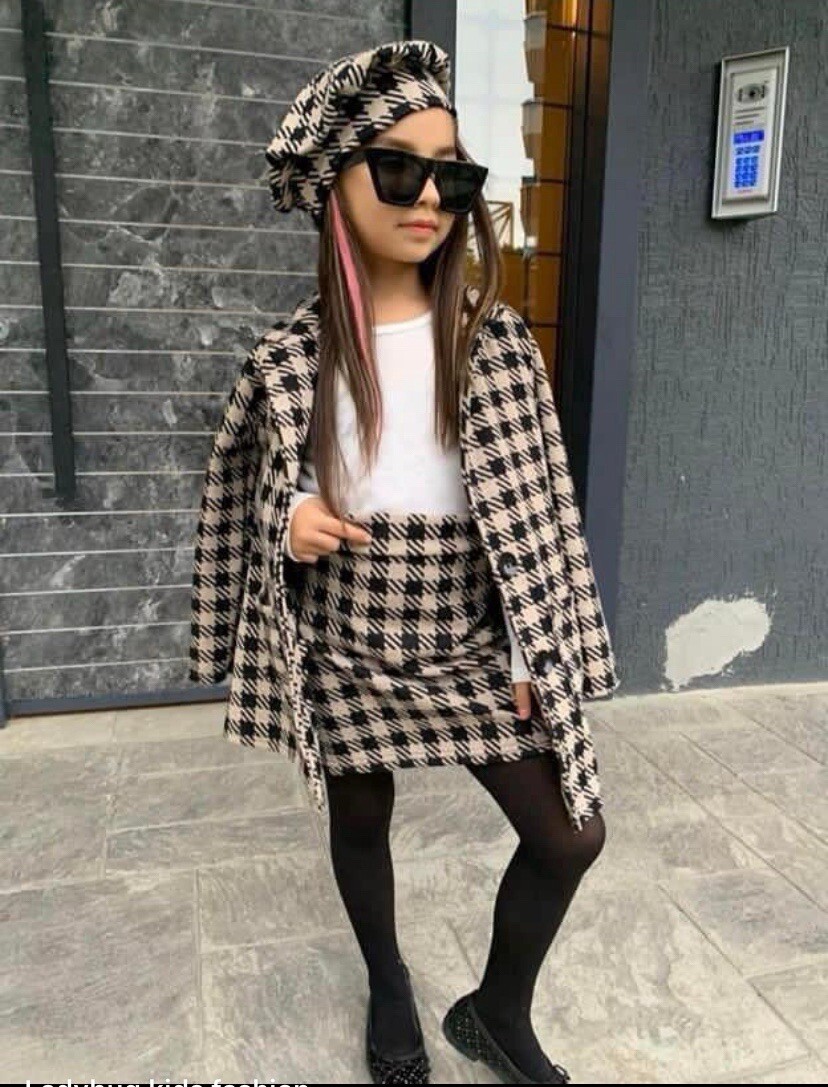 Girl’s set – BRAND NEW – Jacket, shirt, skirt and hat Size 4/5Y. Made. in Turkey
