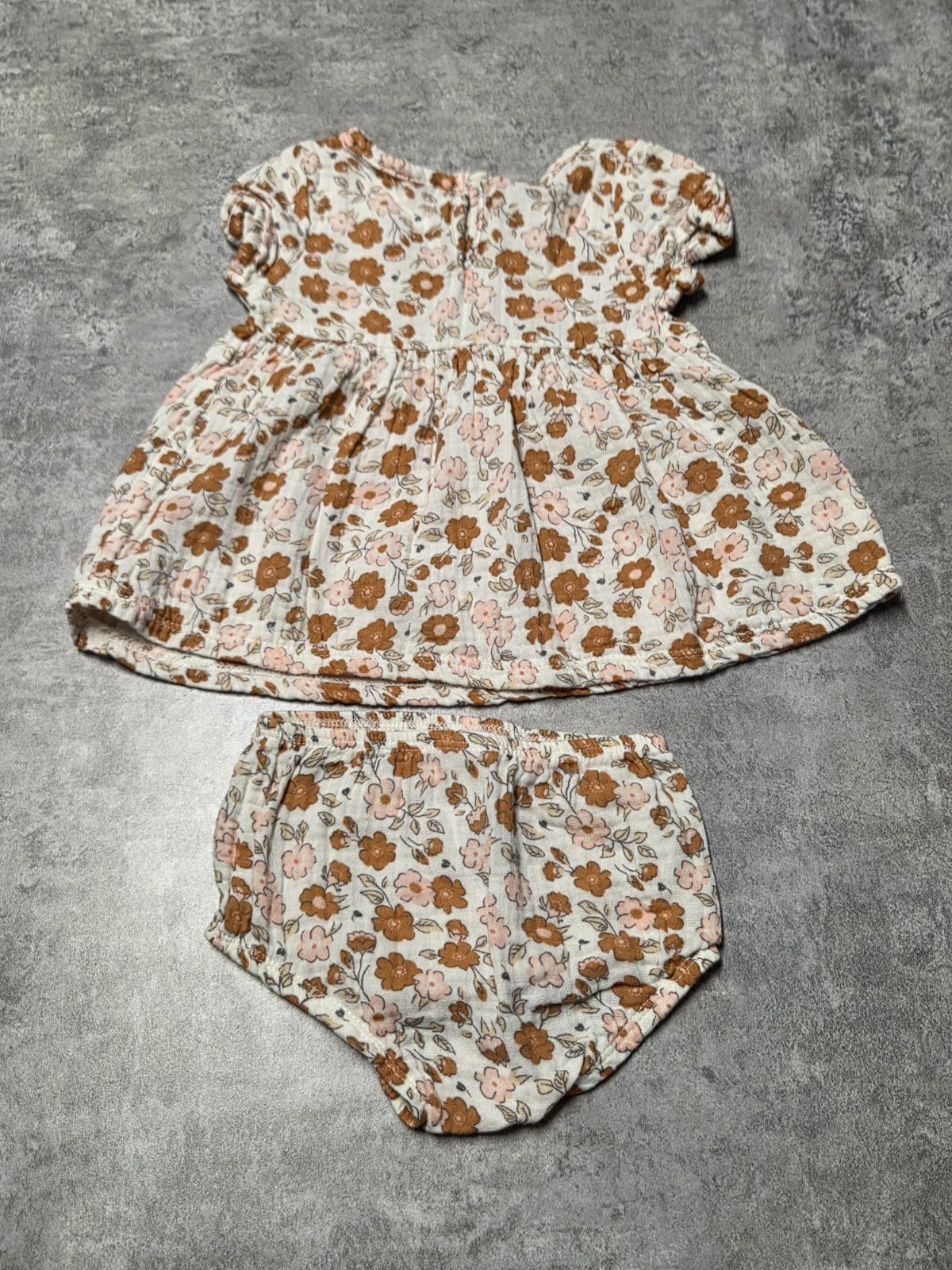 Mixed Brand Set of 2 Floral Beige Brown Outfits, Baby Girl 3-6 months