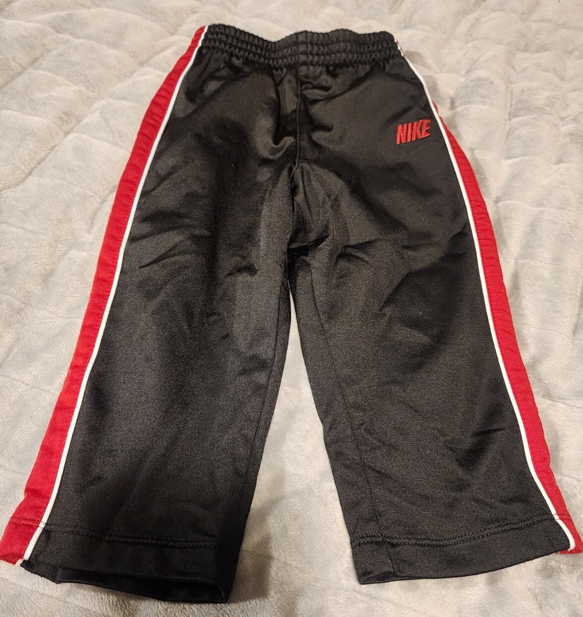Toddler Nike Red Black White Sweat Pants and Full Zip Jacket Outfit 24 Months