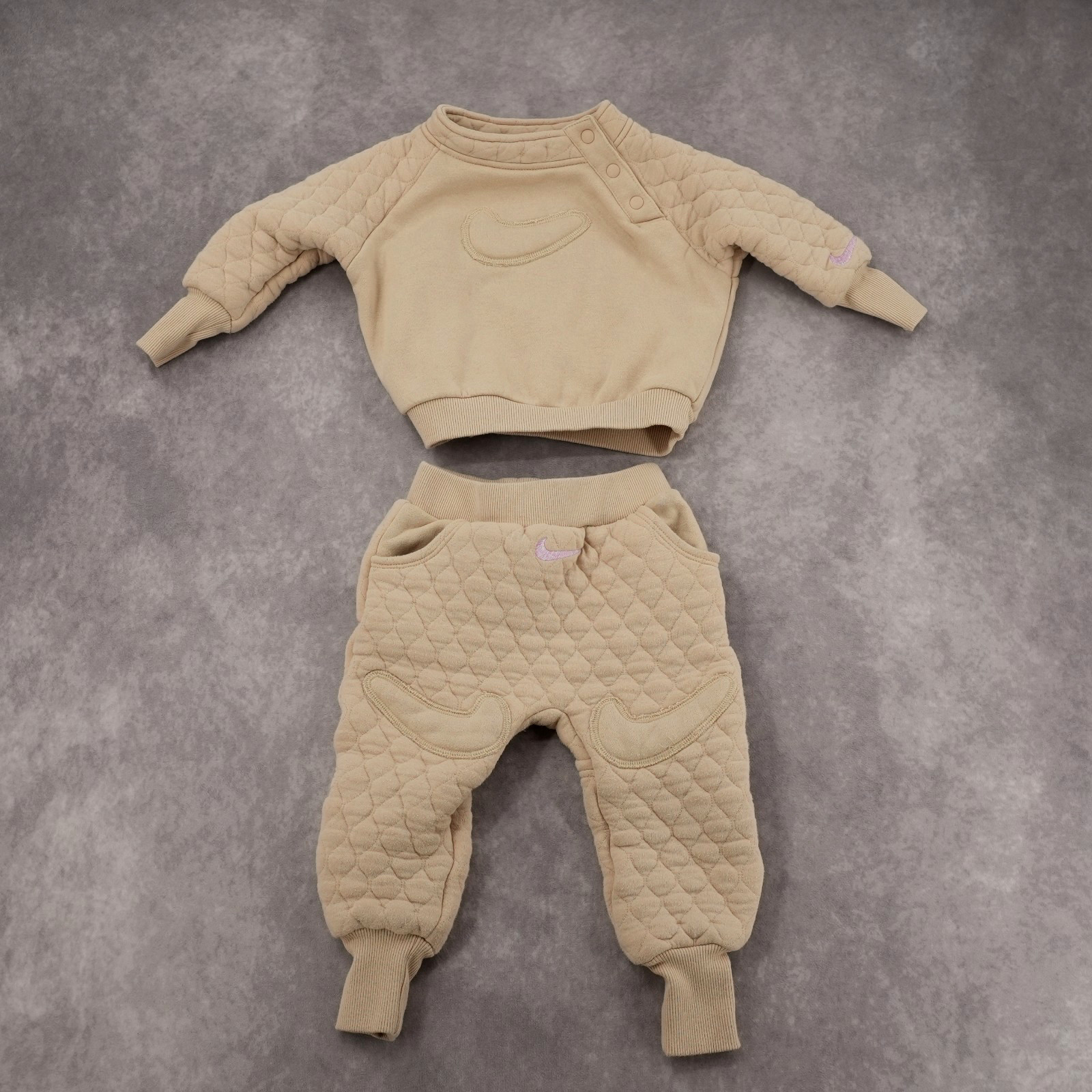 Nike Baby Boys 2 Piece Quilted Beige Tracksuit Set Pullover Size 18M