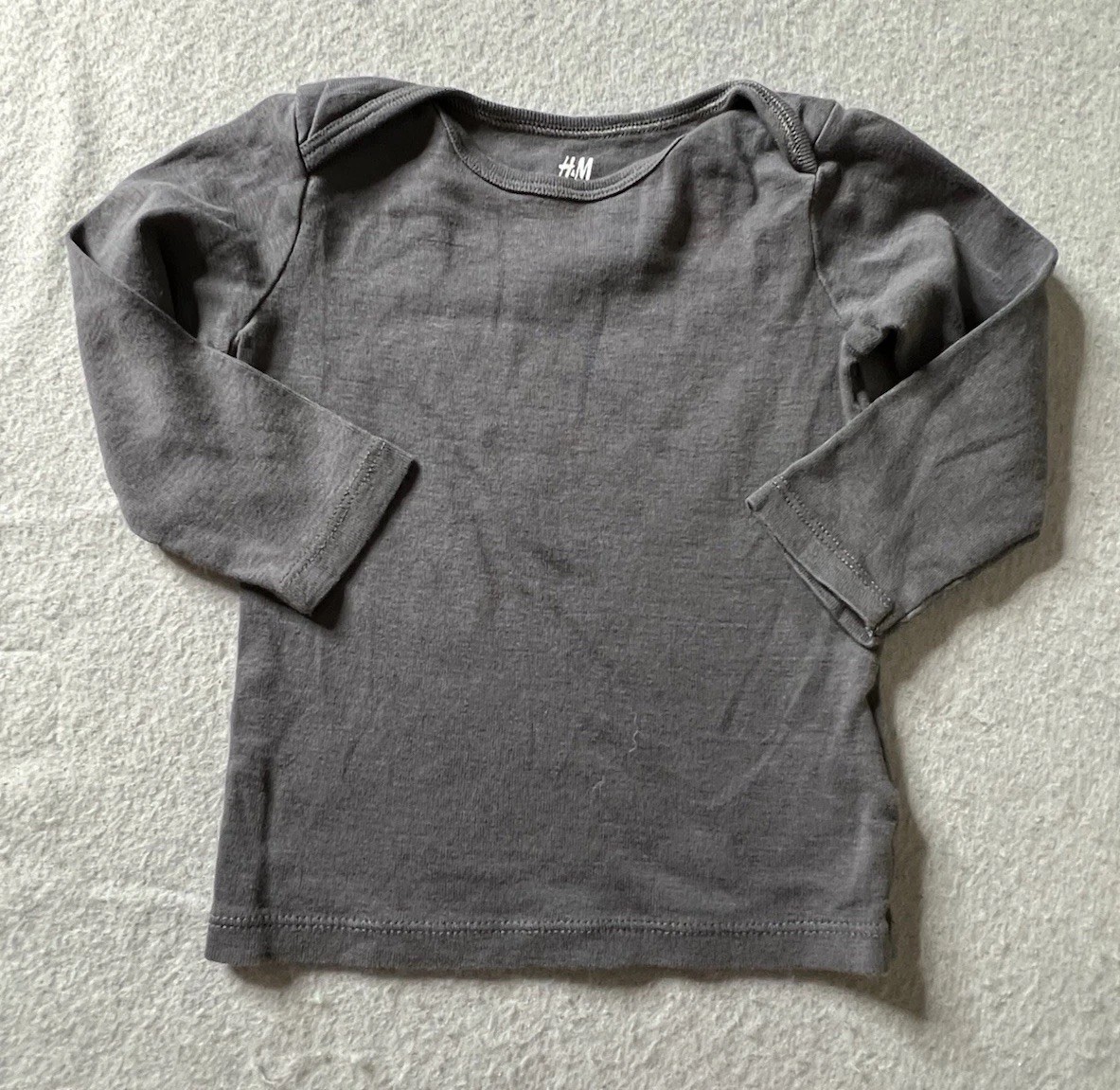 H&M Carters Bundle Lot of 5 Boy Neutral Tops 9 months Basics Winter Fall Spring