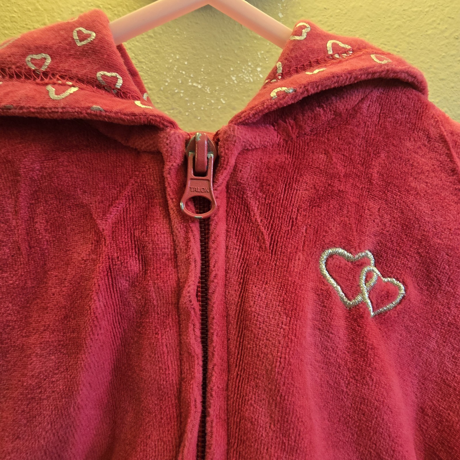 Faded Glory Dark Pink 2-piece Pant Suit With Full-zip Jacket; 18-month; Hearts