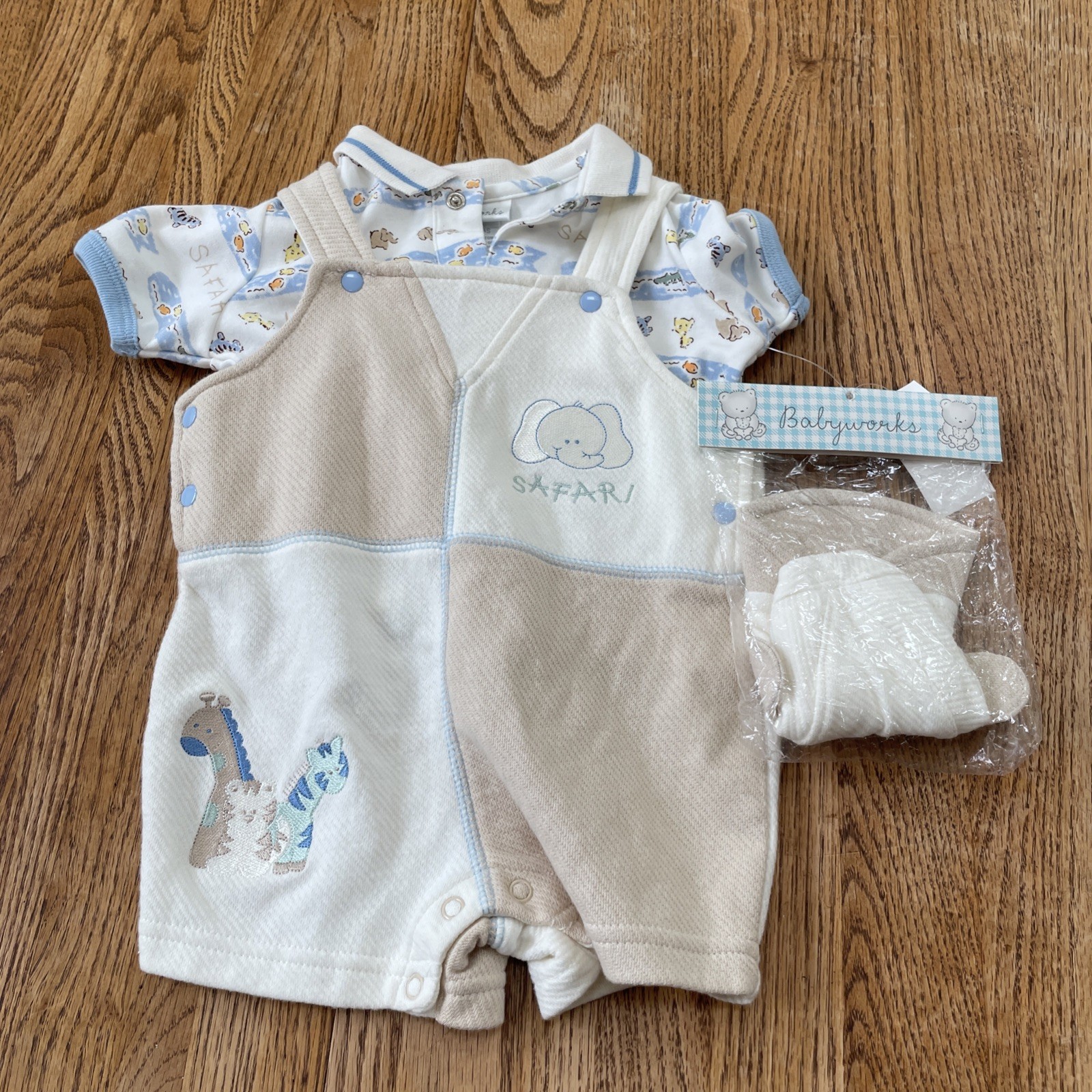 NWT Vintage “Babyworks” Layette (shirt, romper, hat), Safari theme, 3-6 months