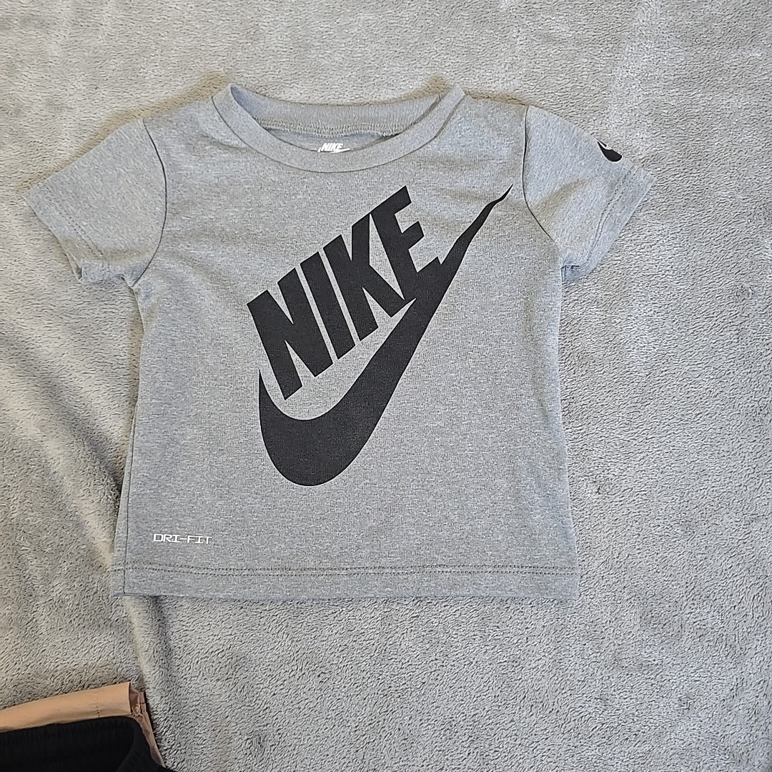 NIKE 3 PC SET Boys 18M Multi-Color Dri Fit Shorts And Shirt Activewear