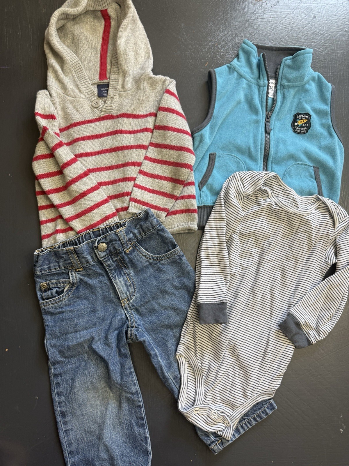 Baby Clothing Lot 12–18 Months Carter’s Baby Gap Hoodie Vest Jeans Bodysuit 4pc