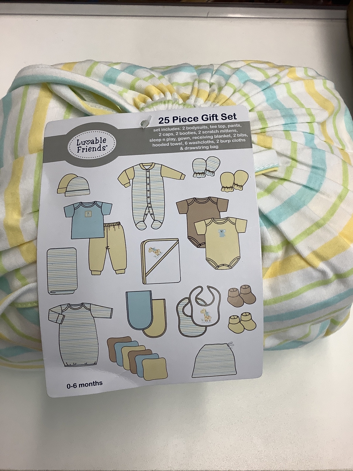 Lovable Friends Baby 25 Piece Gift Set 0-6 Months/ complete